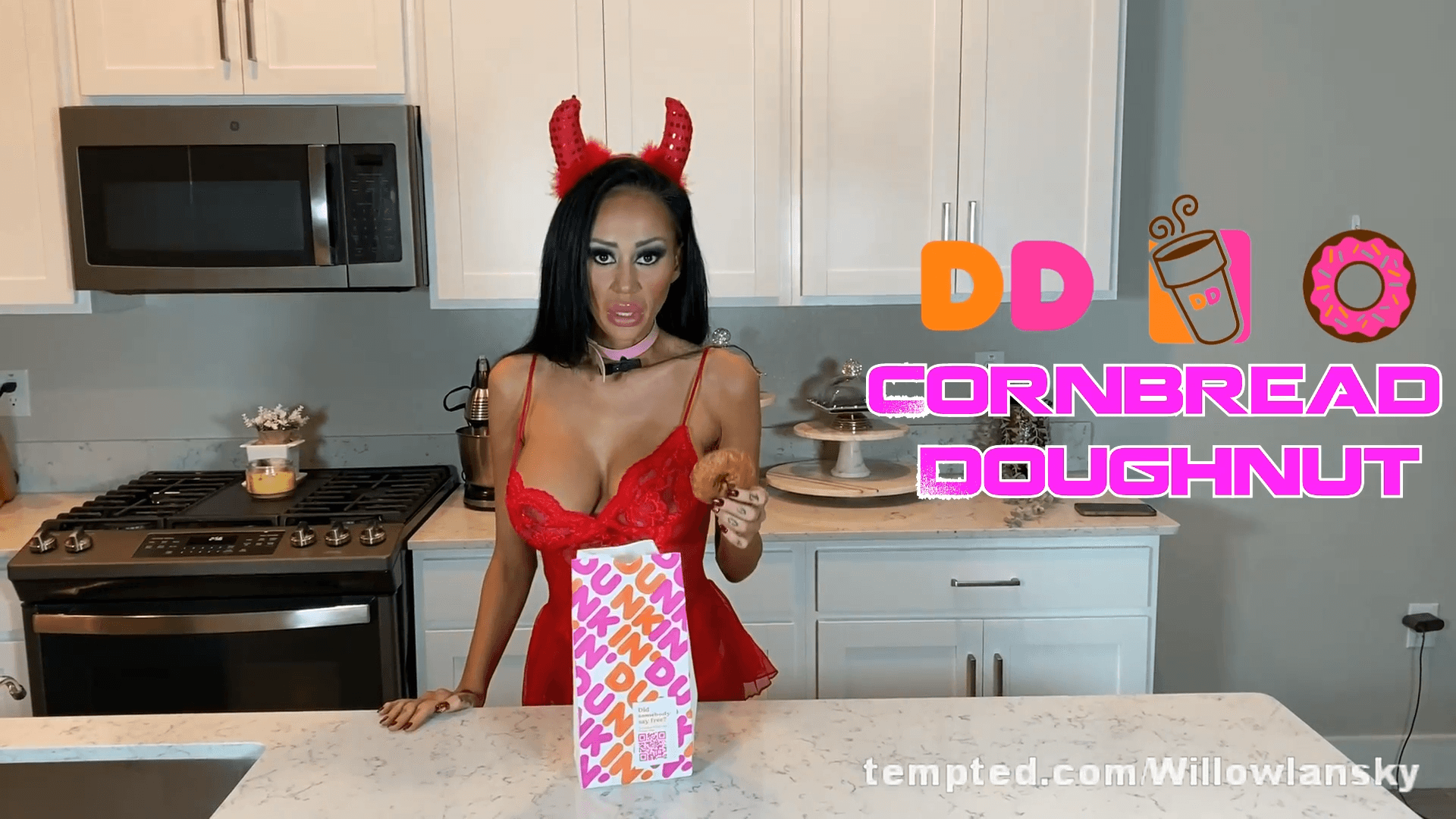 Willow Lansky's Topless Food Reviews Dunkin' Doughnuts Cornbread Doughnut