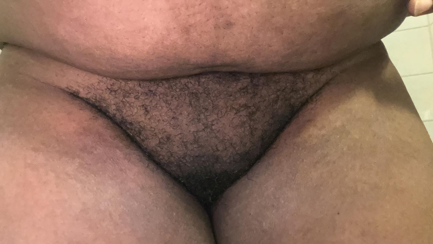 Wet pussy 👅💦