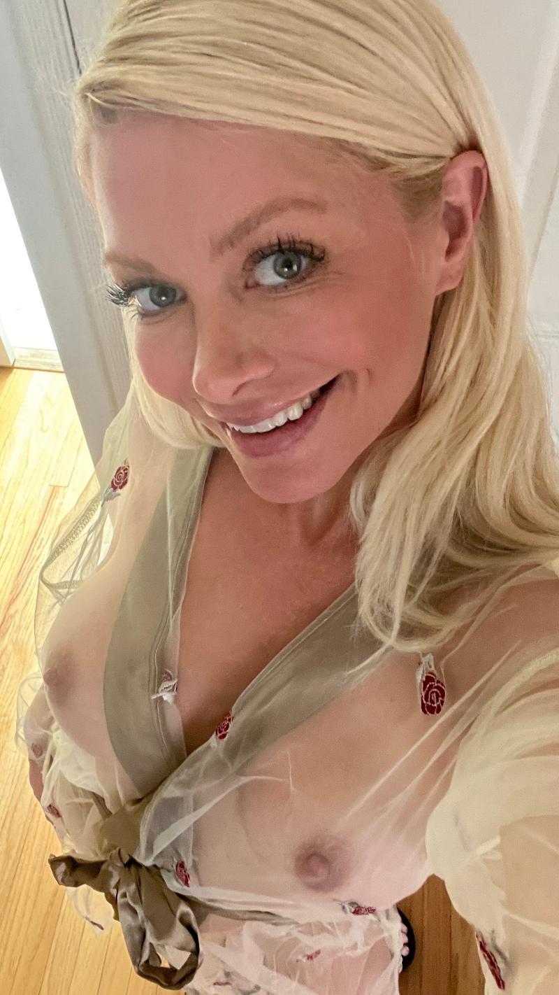Nude Selfies