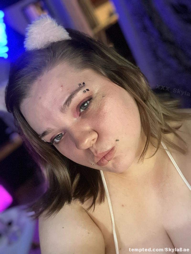 Me<3