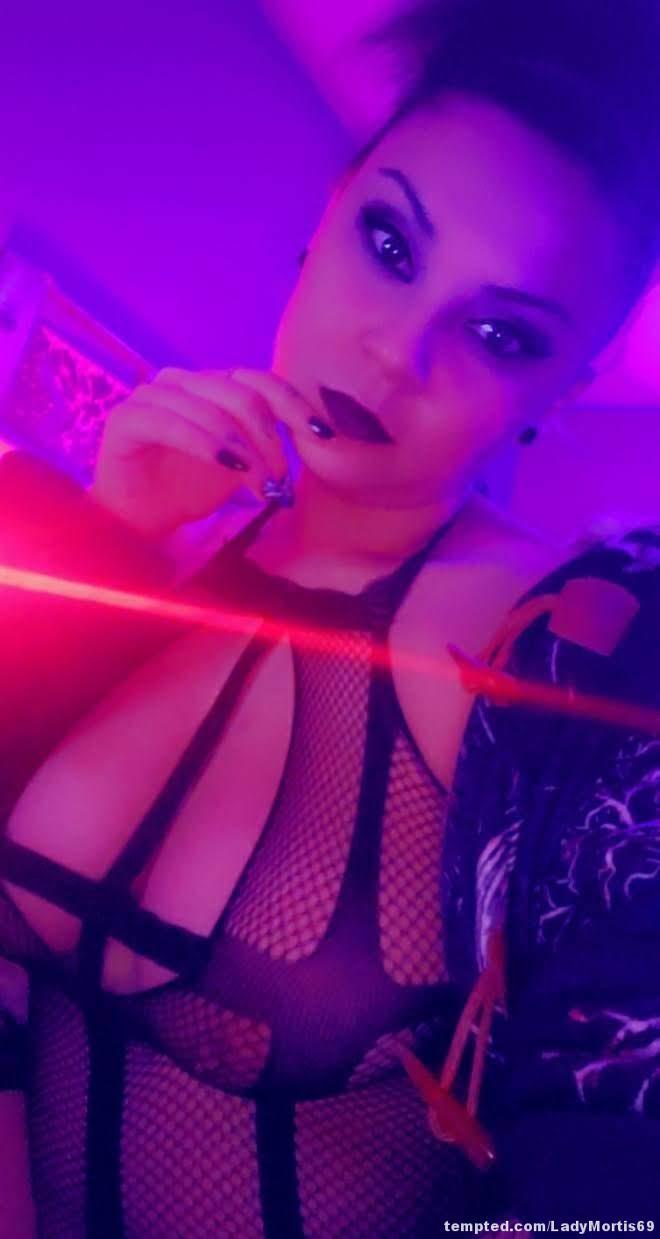 Lady Mortis