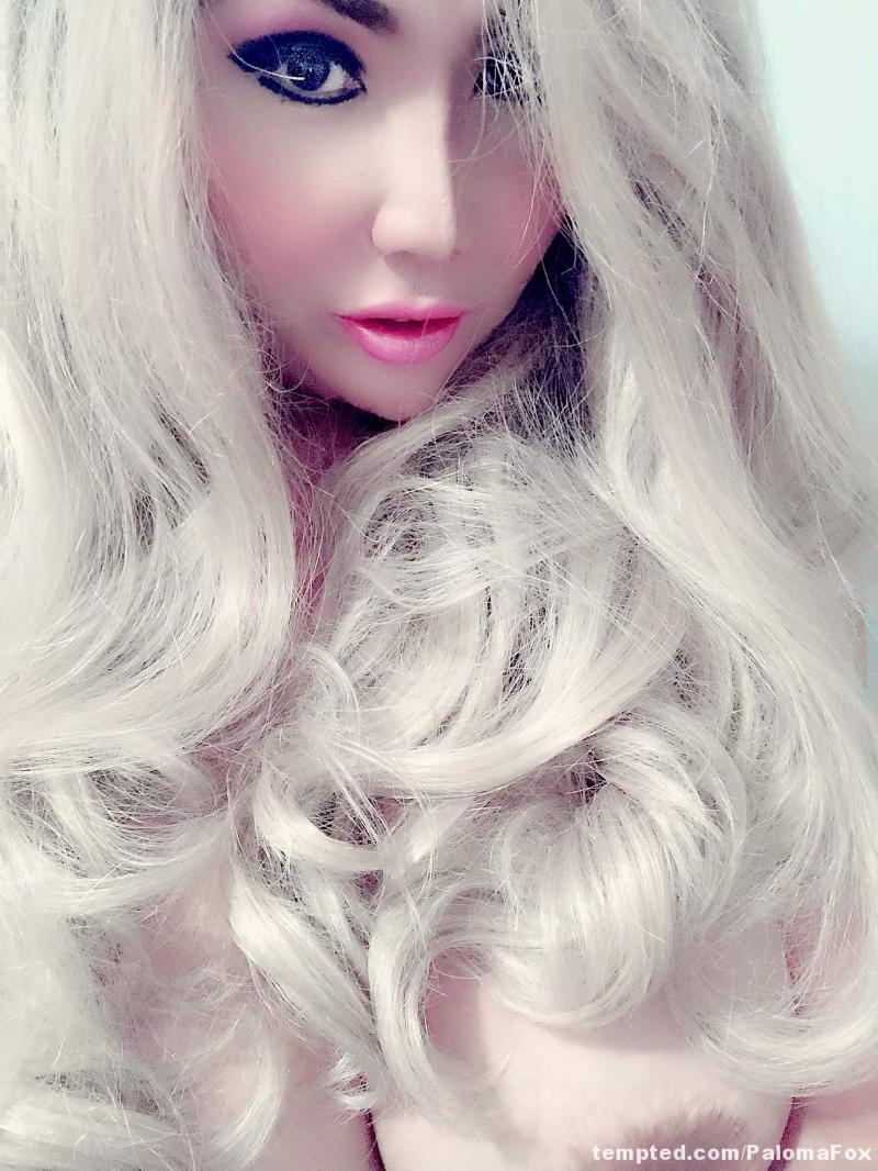 Boobie blonde