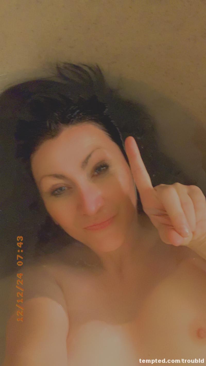 Swimming inn the tub!!