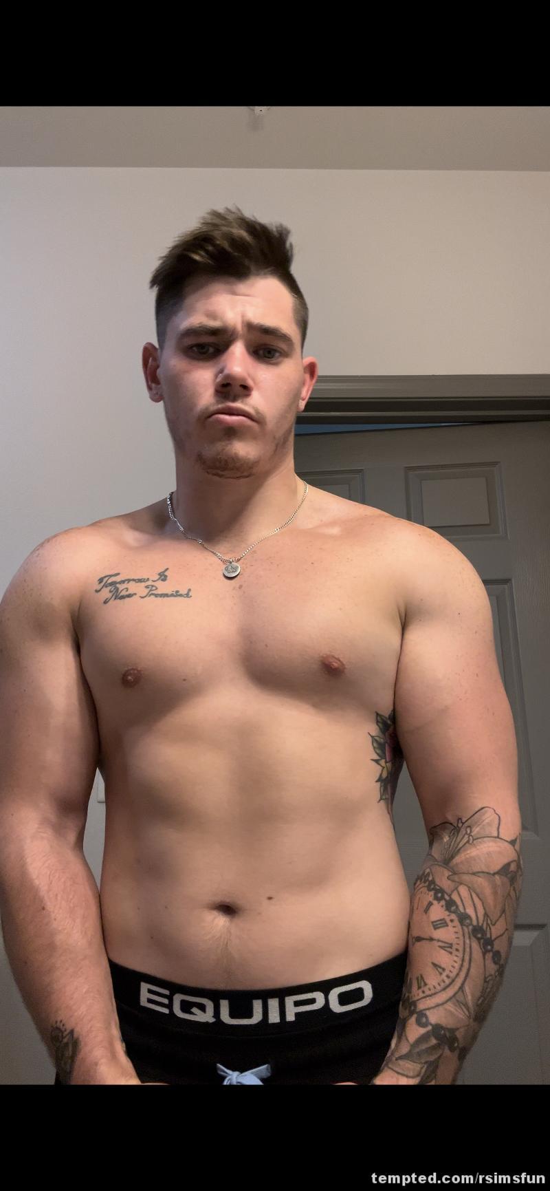 Just me! #NewOnTempted #tattoo #amateur #bigdick #cam4 #muscle #MuscleMen #MuscleFetish #fit #FitGuy #FitPhysique  #amateur 
