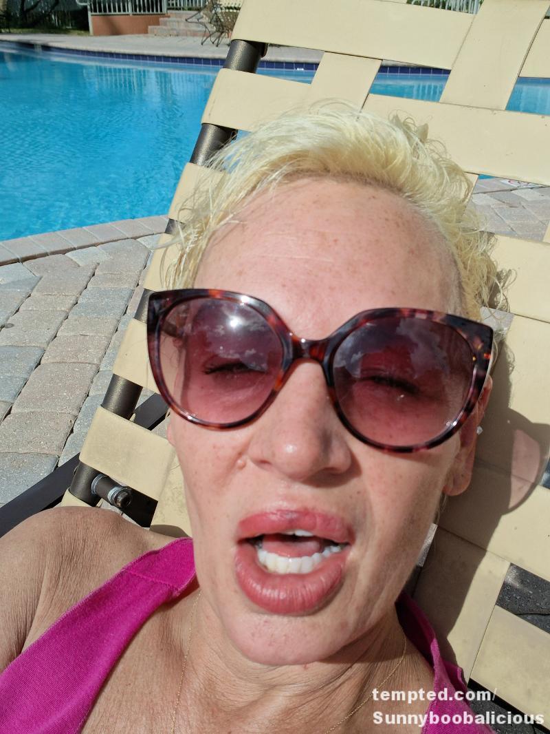 Sexy, single and wanting to have fun🥰