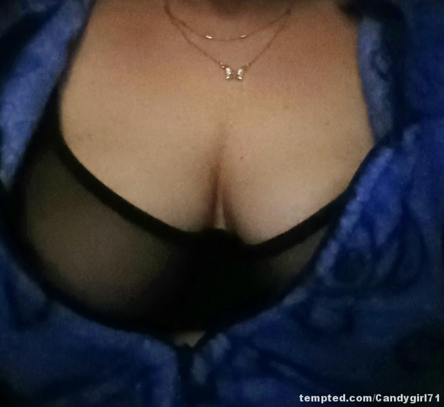 Bra pics sneak peek #SneakPeek #boobs #tits