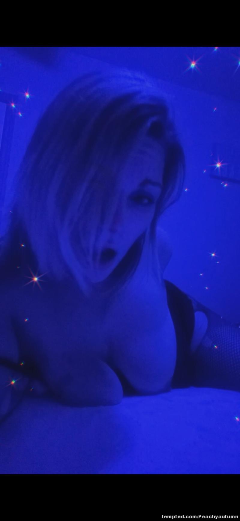 Come play with me 