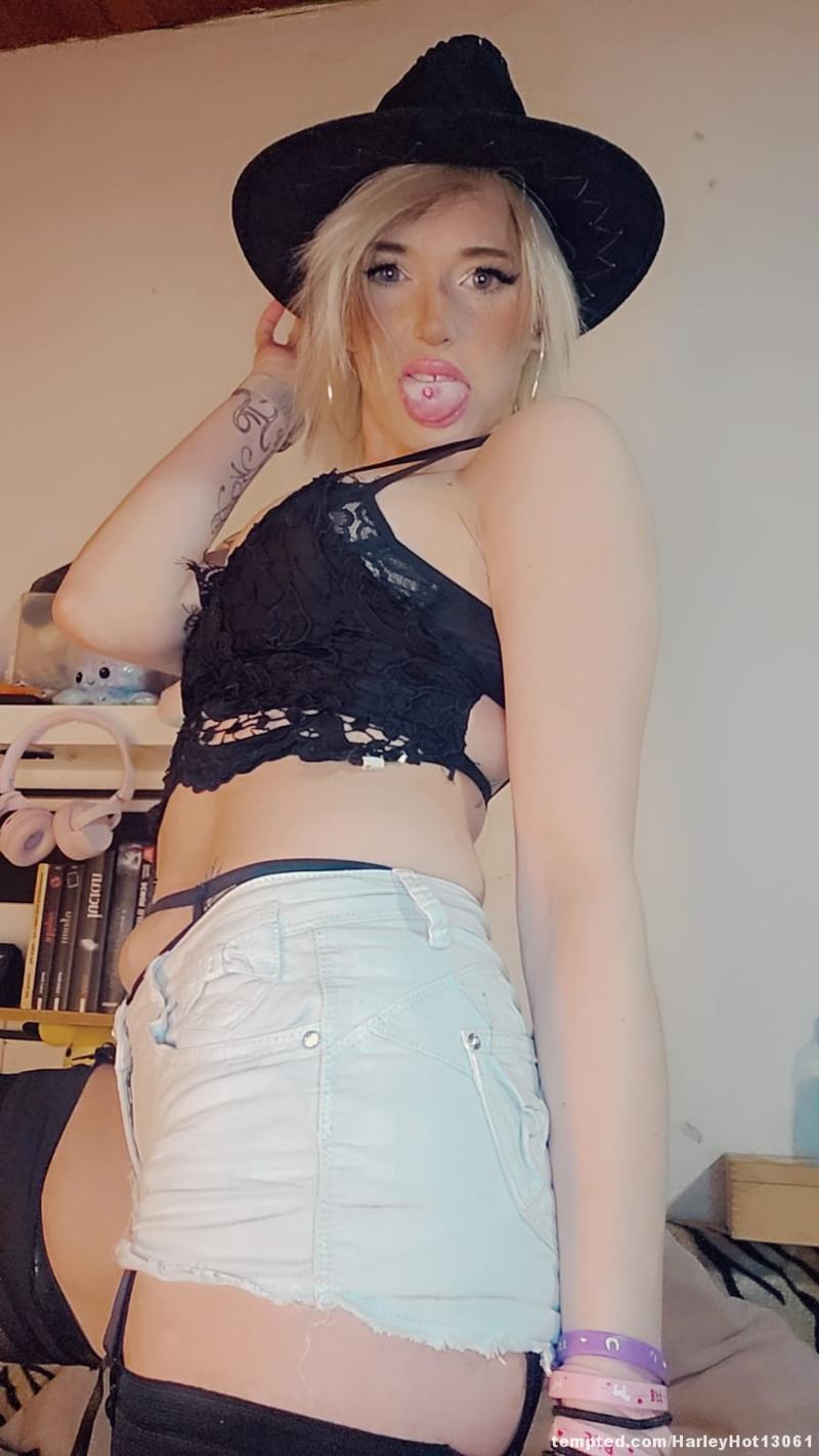 hey ihr Hotties That´s me HarleyHot