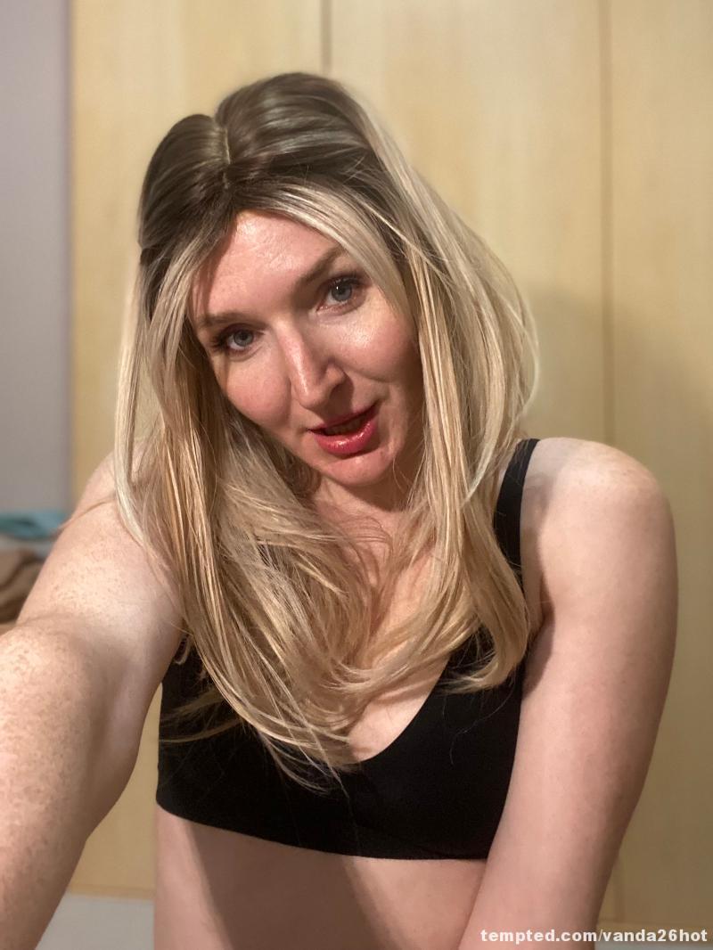 Horny Faces #horny #sexy #italian #italiangirl #blueyes #blonde #blondemilf #MILFLife 