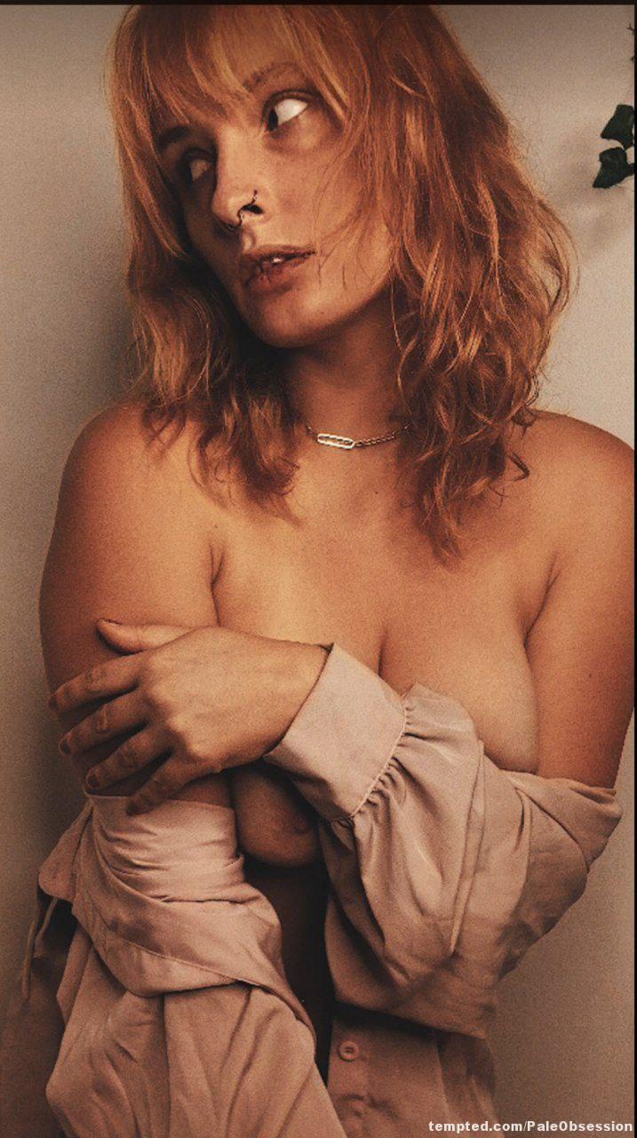 wanna feel ur arms on my soft skin  #SoftSkin  #SensualTouch  #IntimateTouch 