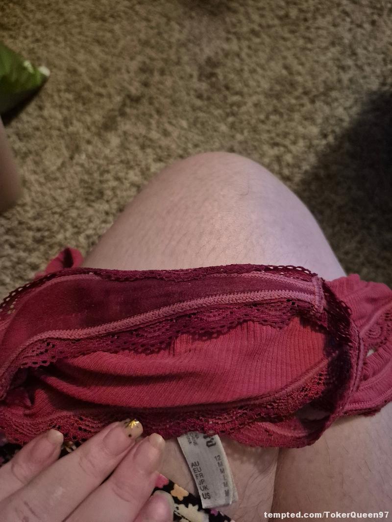 Soaked red thong from private session ❤️👻🩷