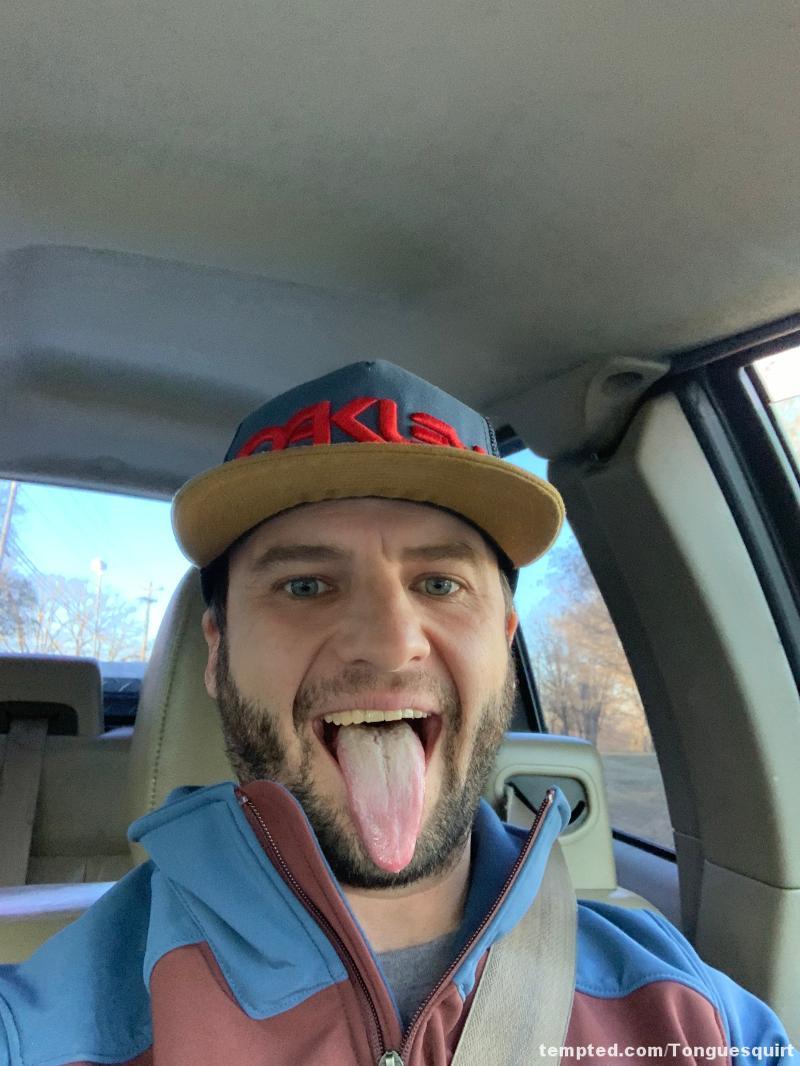 Fuck my face till you squirt in my mouth 👄 please 