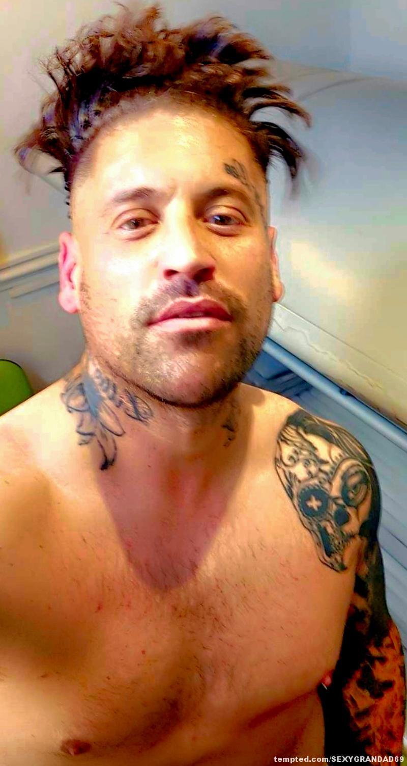 Sexy single grandad
