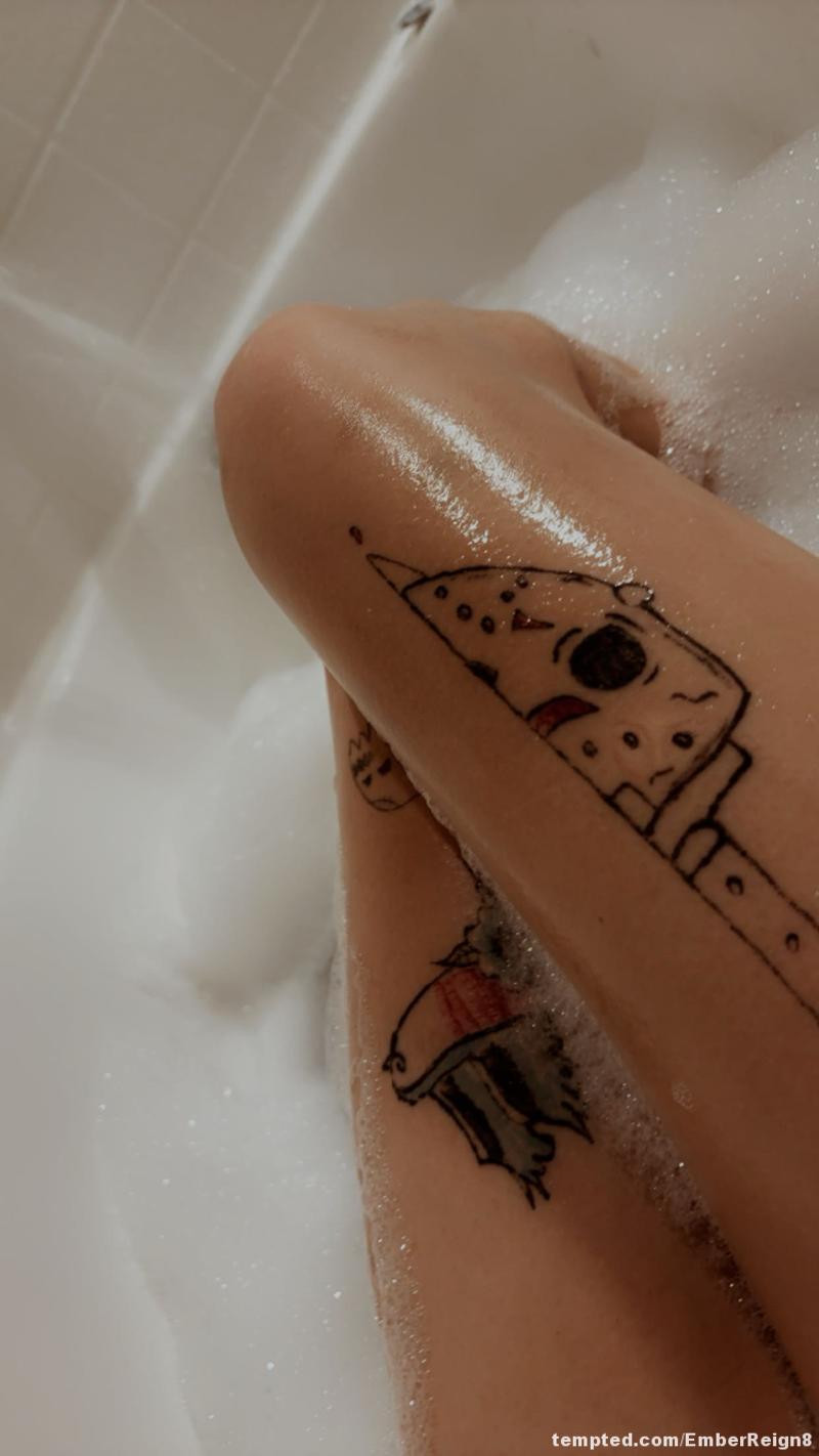 First Taste 😈But Not Your Last 🤤 Soaked… and not just from the water. Imagine where I’d put you if you were here right now.
