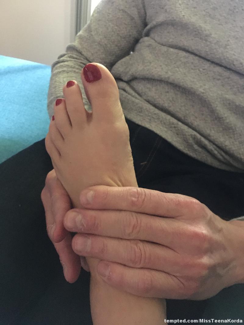Ready to serve your Goddess with footworship #footworship  #goddessworship  #feetadoration  #goddessfeet  #toesucking  #divineFeetWorship #FemDomGoddess 