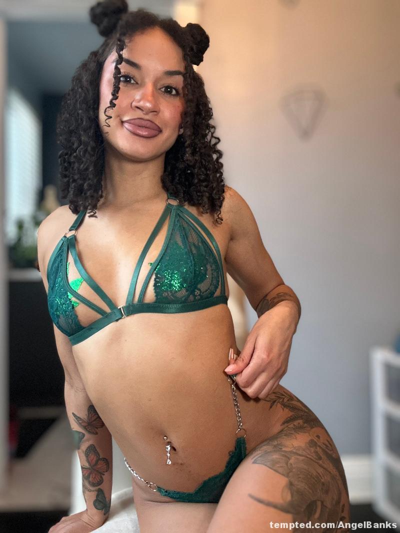 420 Stoner GF 💚🍃💨