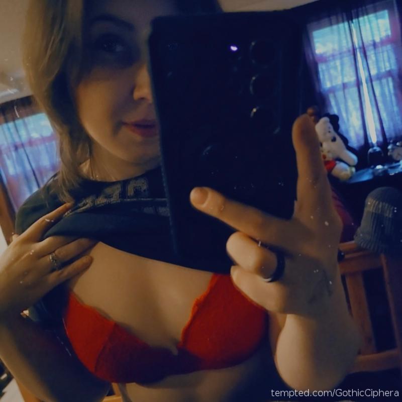 #newontempted dont be shy say hi😘😜