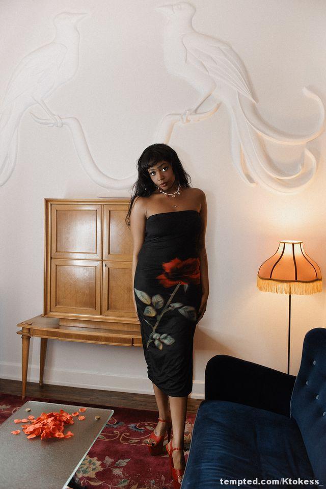 Full Nude Covered in Rose Petals #ebony #FullNude  #romanticvibes 
