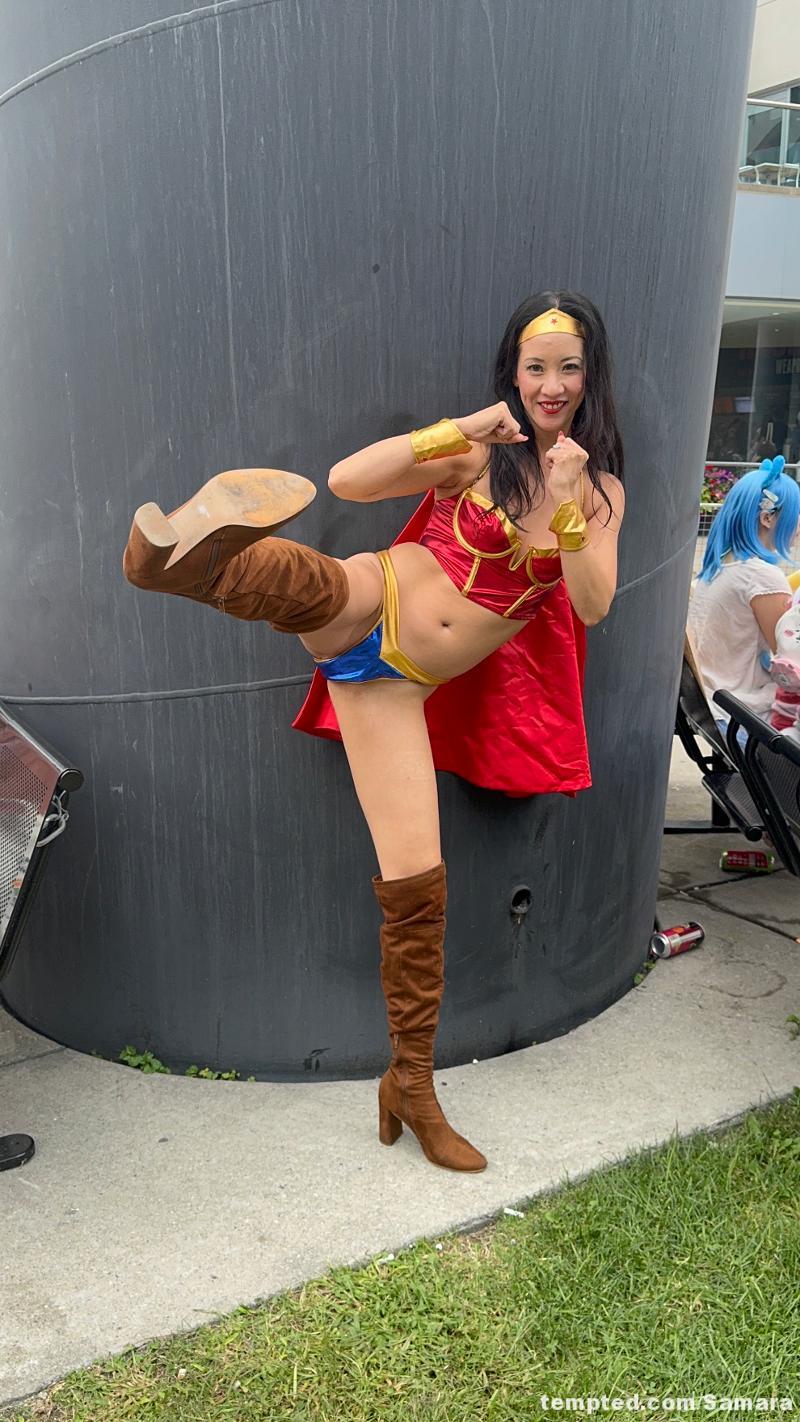 Wonder Woman dom #dominatrix 