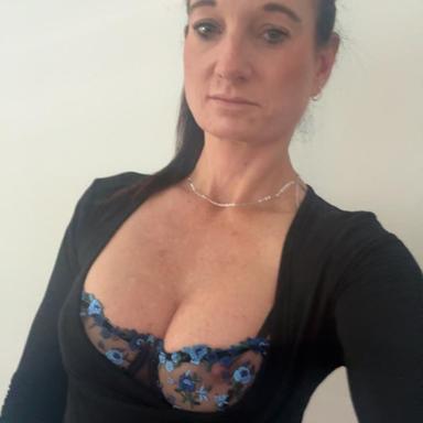 FitFLBrunette