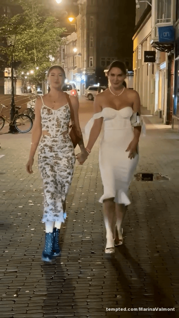 Public Flashing @CeceliaSommer Amsterdam