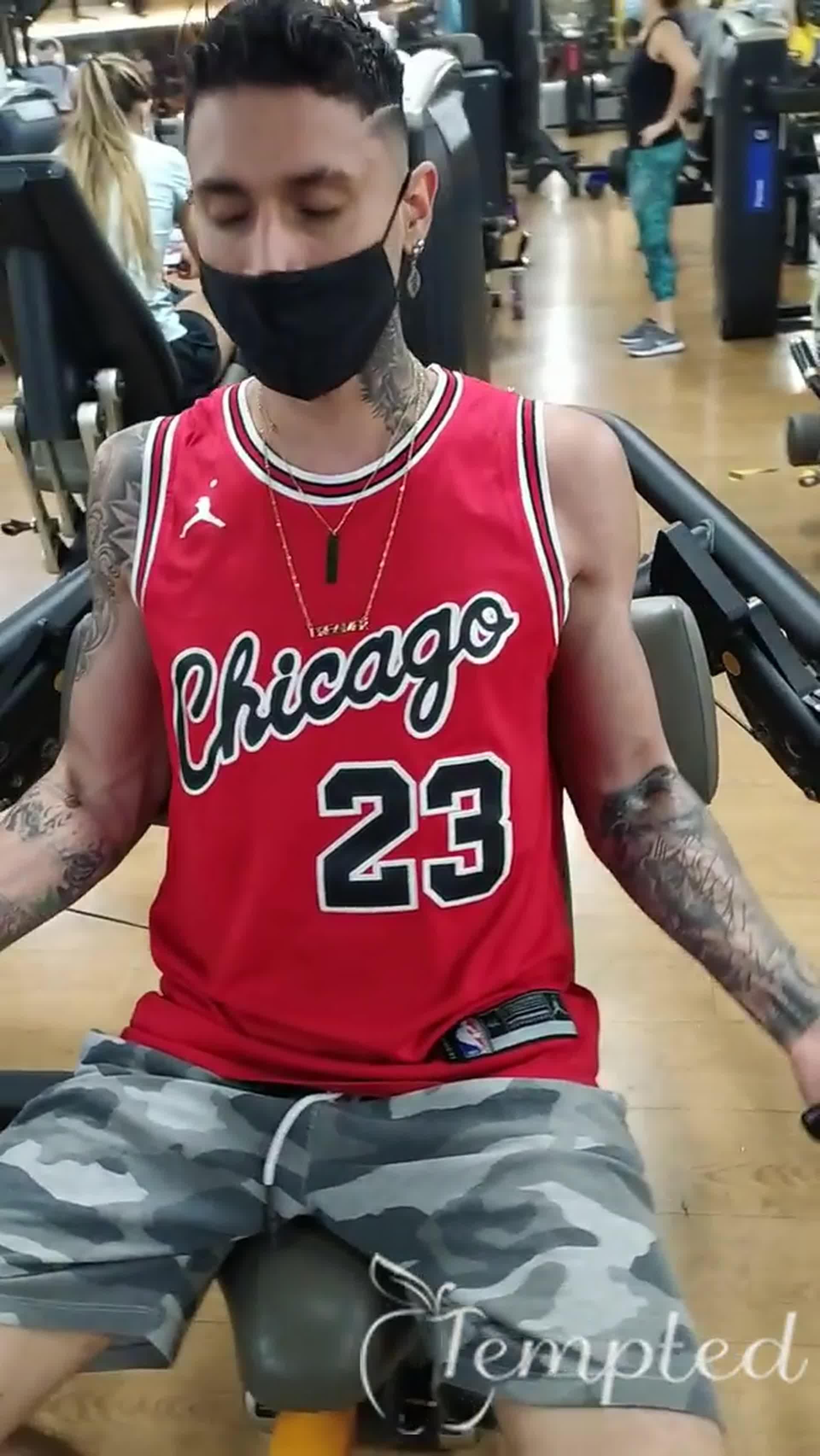 strong and hard arms 💪🤤😈