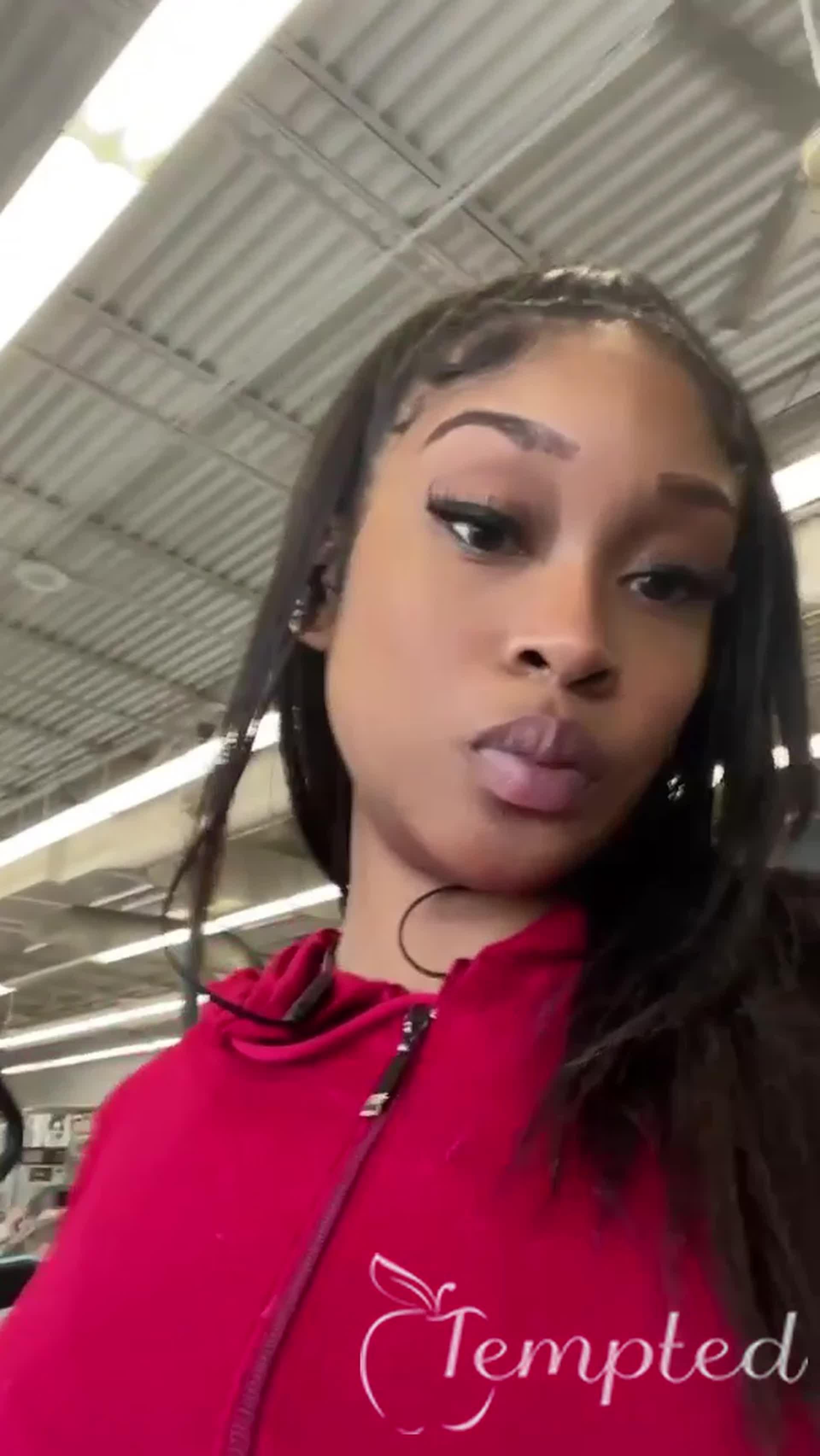 Hey babes, Here is your sign to go to the gym today โฅ๏ธ
Get your coffee ready to go or have your pre-workout set as your morning treat. ๐ช๐