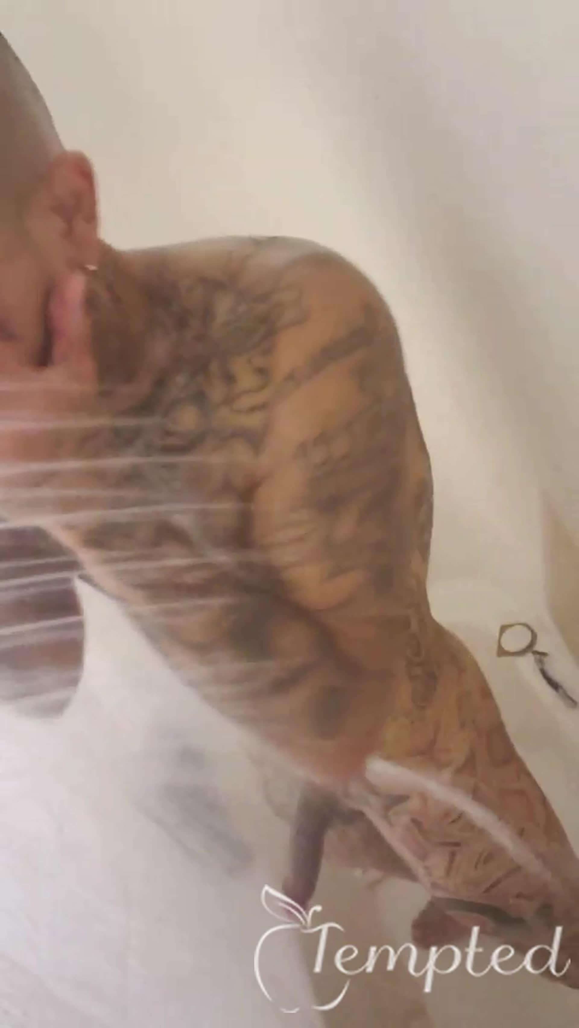 Shower๐๐๐