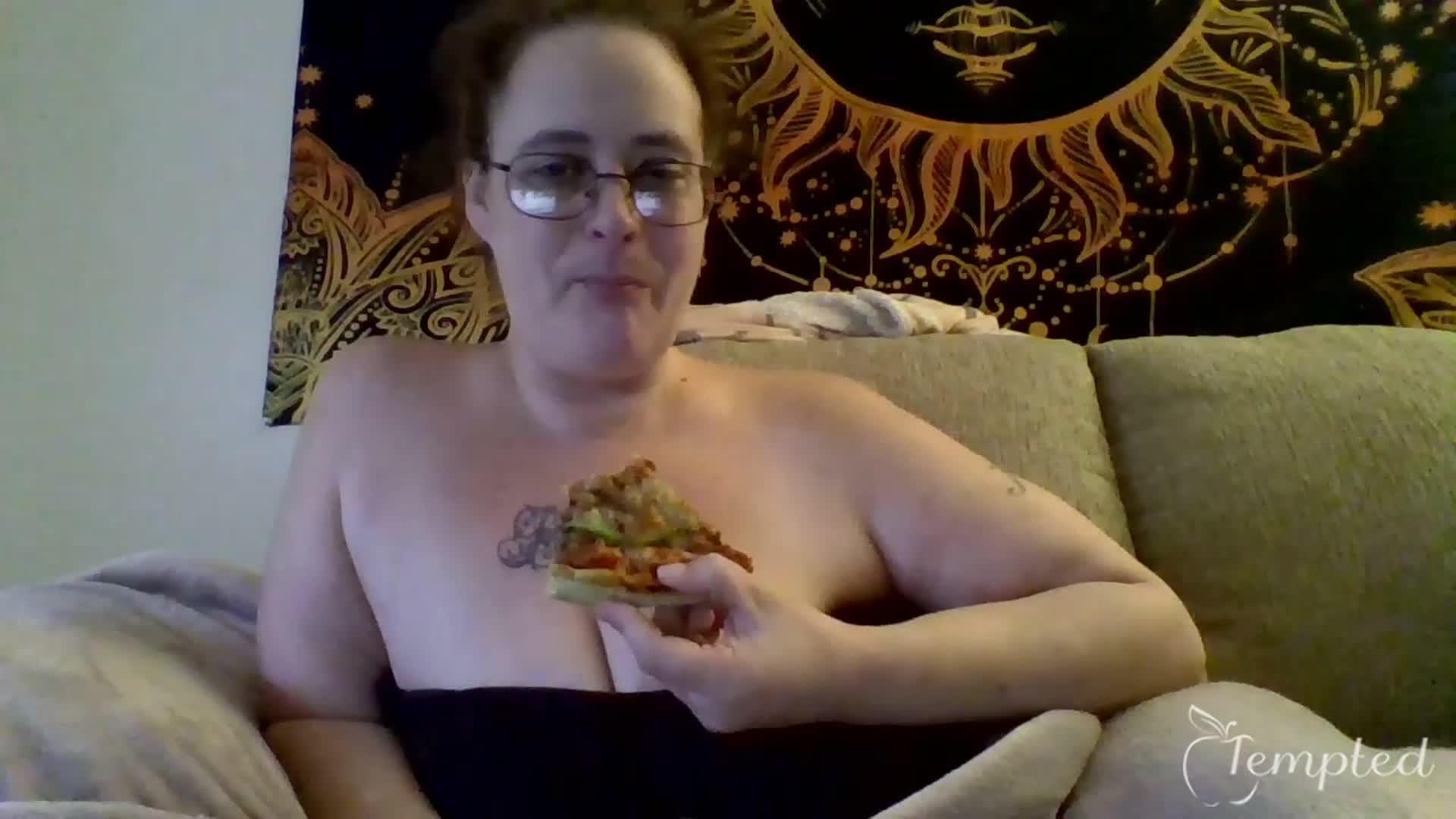 tittys n pizza