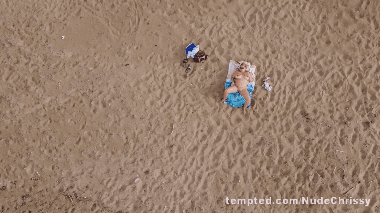A voyeur-drone followed me on the nudist-beach