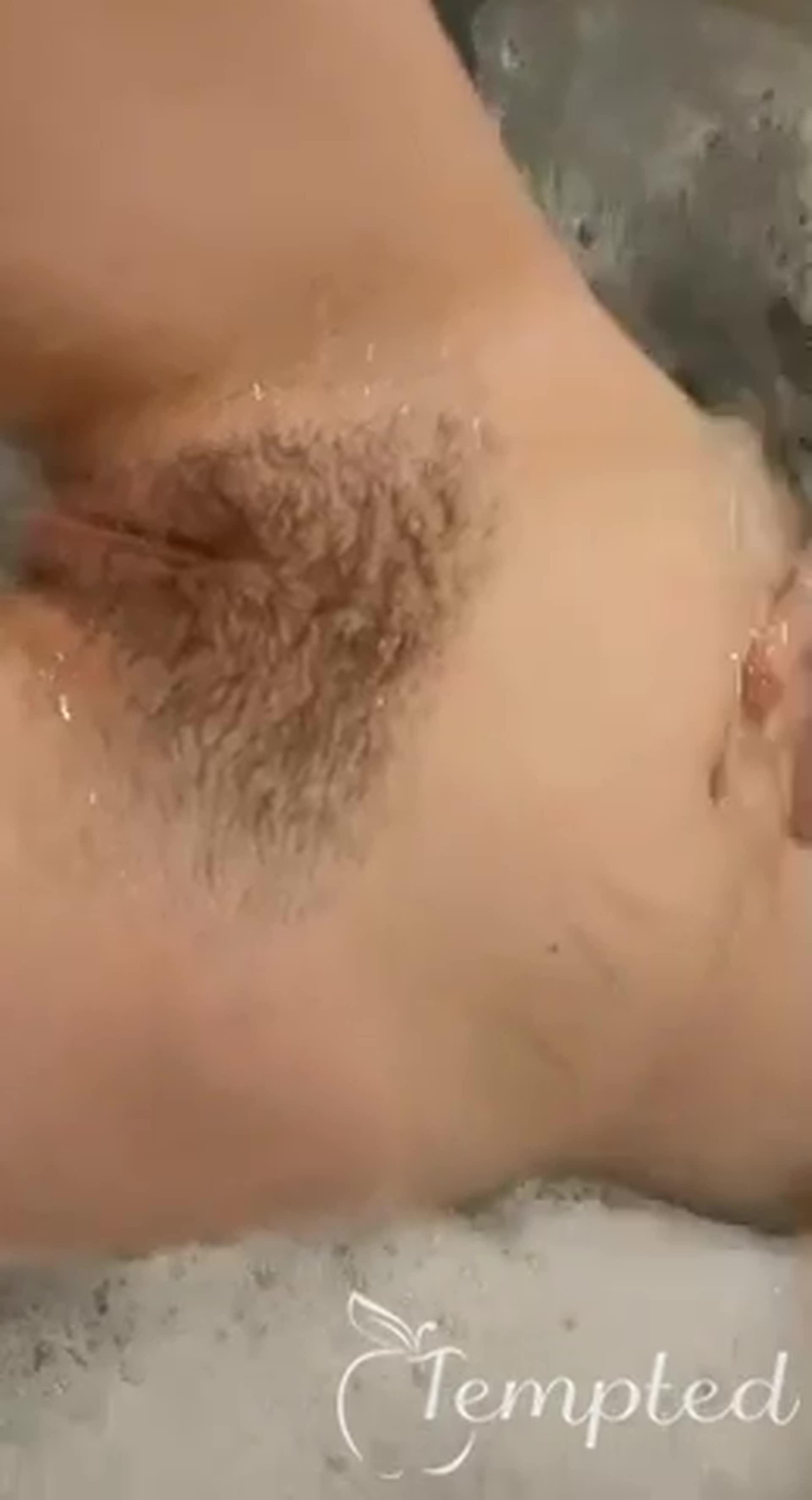 Pussy slashing in the bath