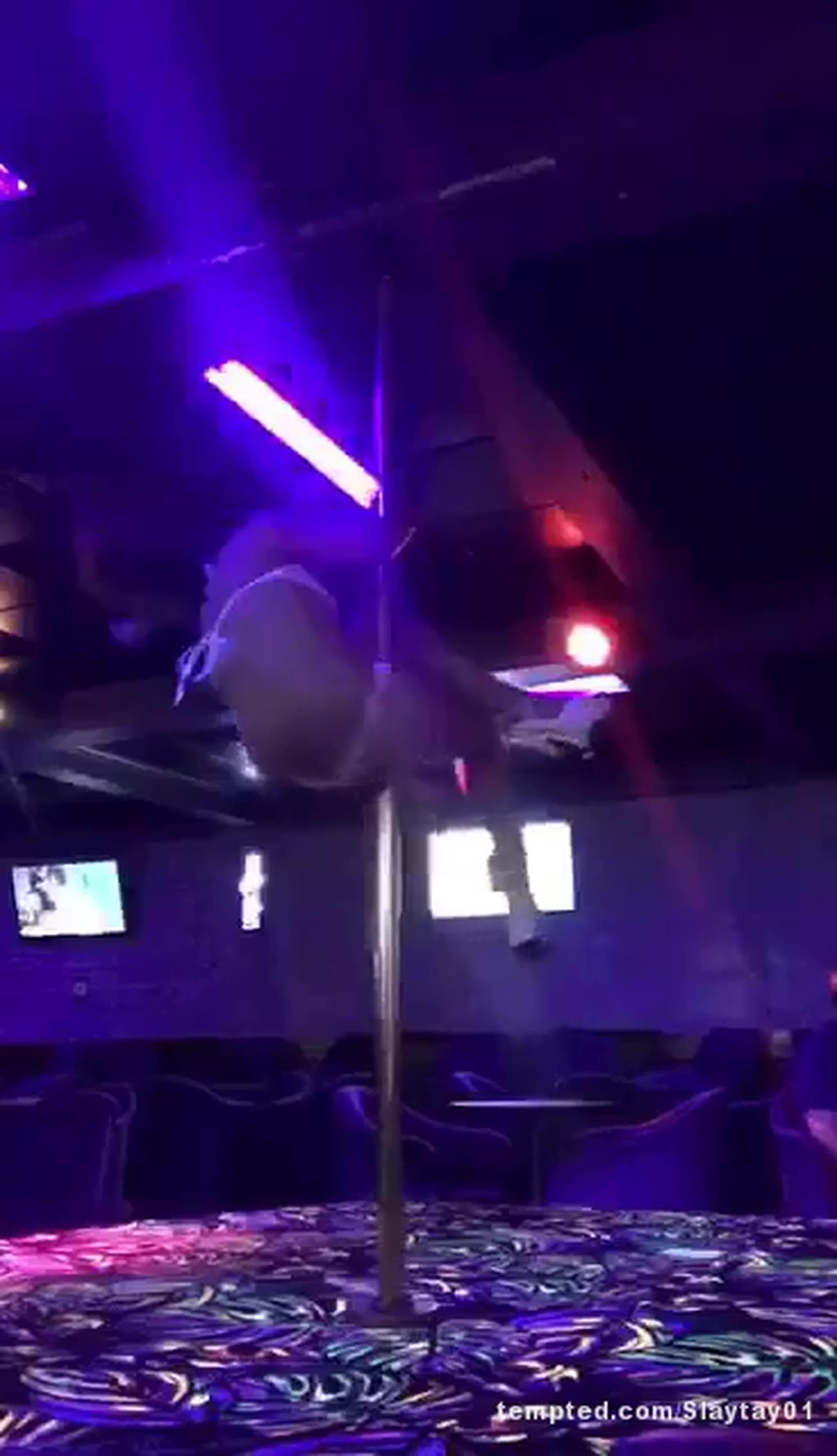pole dancing