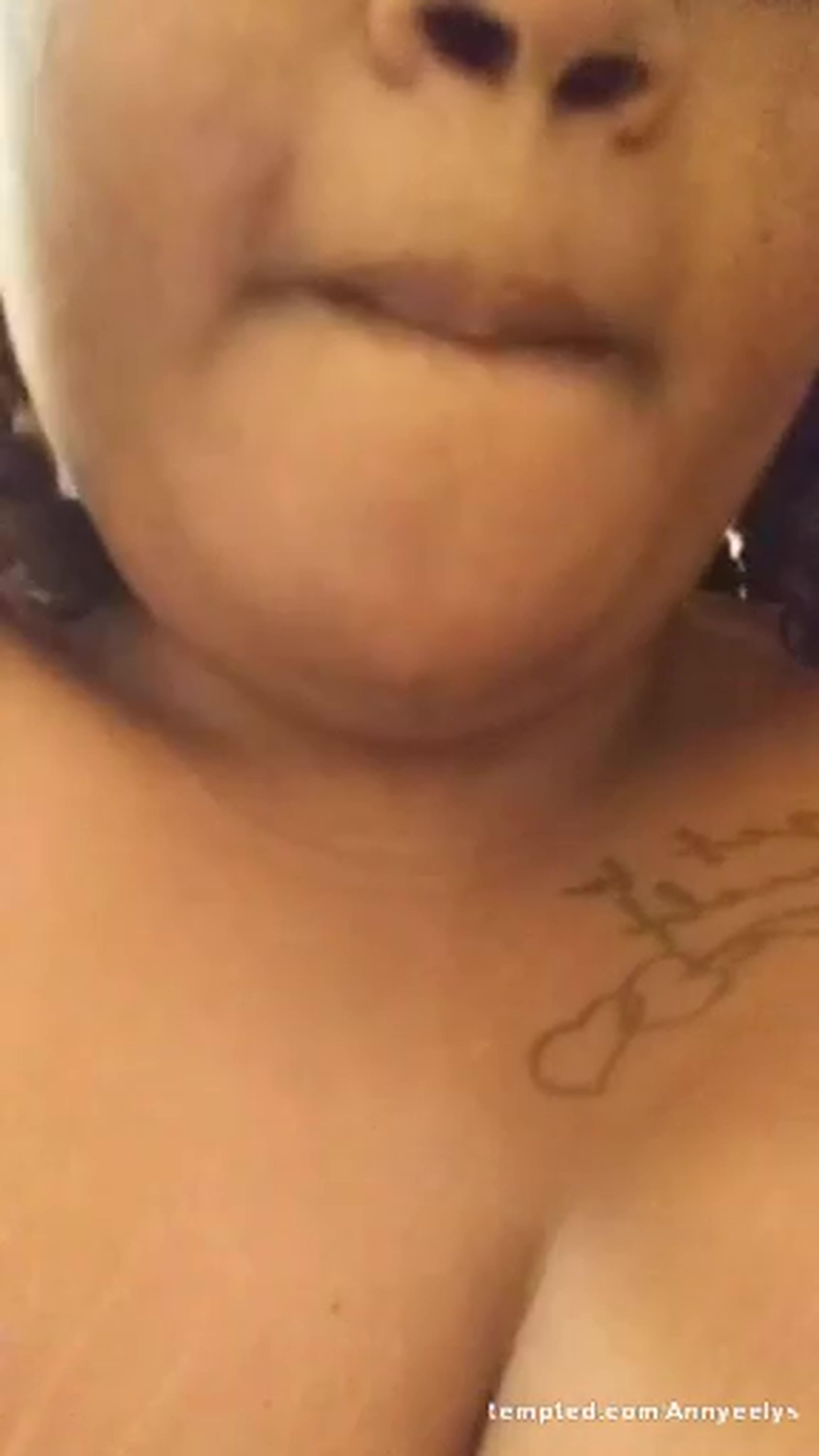 Rubbing tittes
