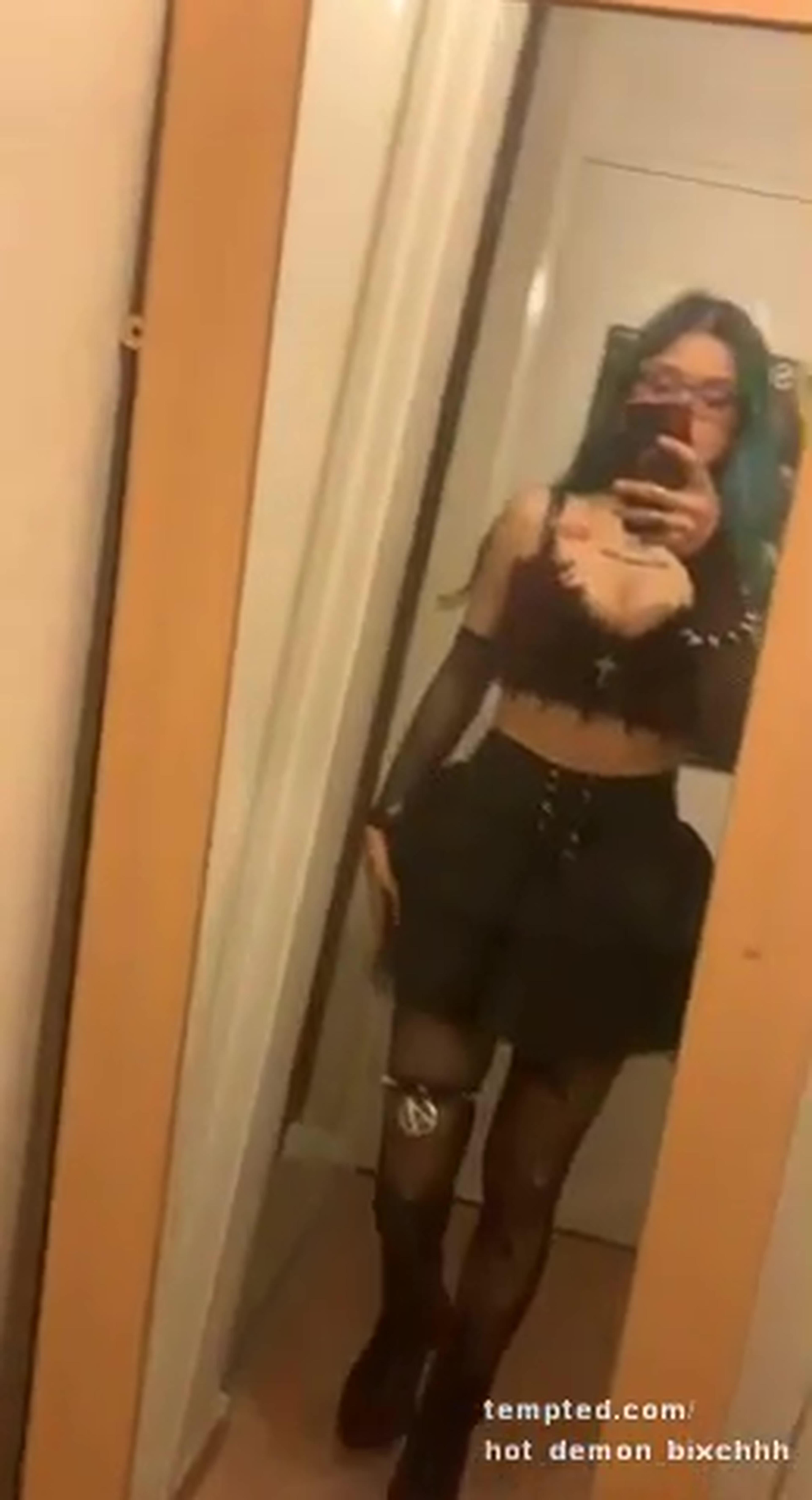 Hot emo bitch pt2
