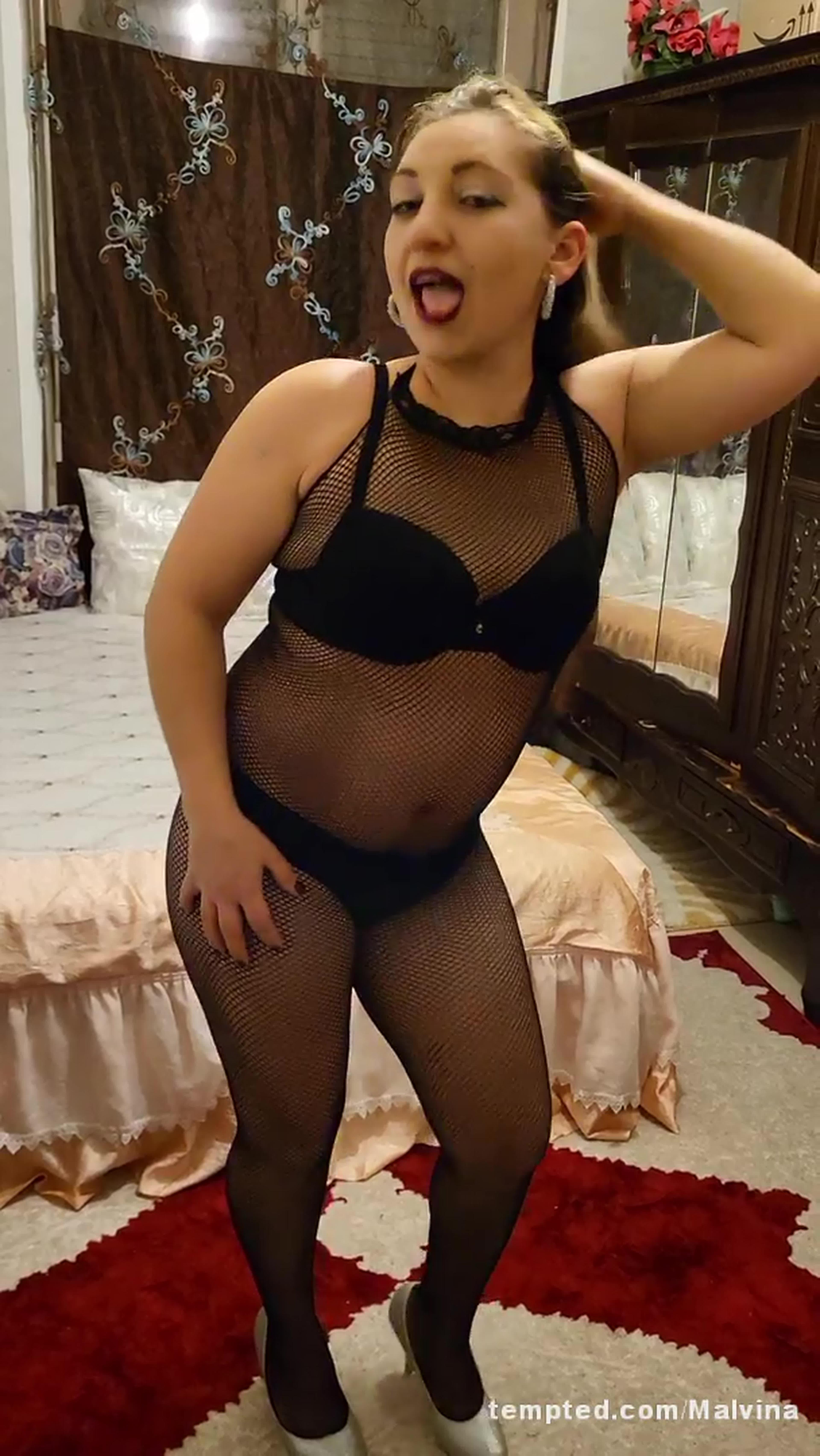Bonjour, je veux voir un chow sexy, je suis le plus intéressé