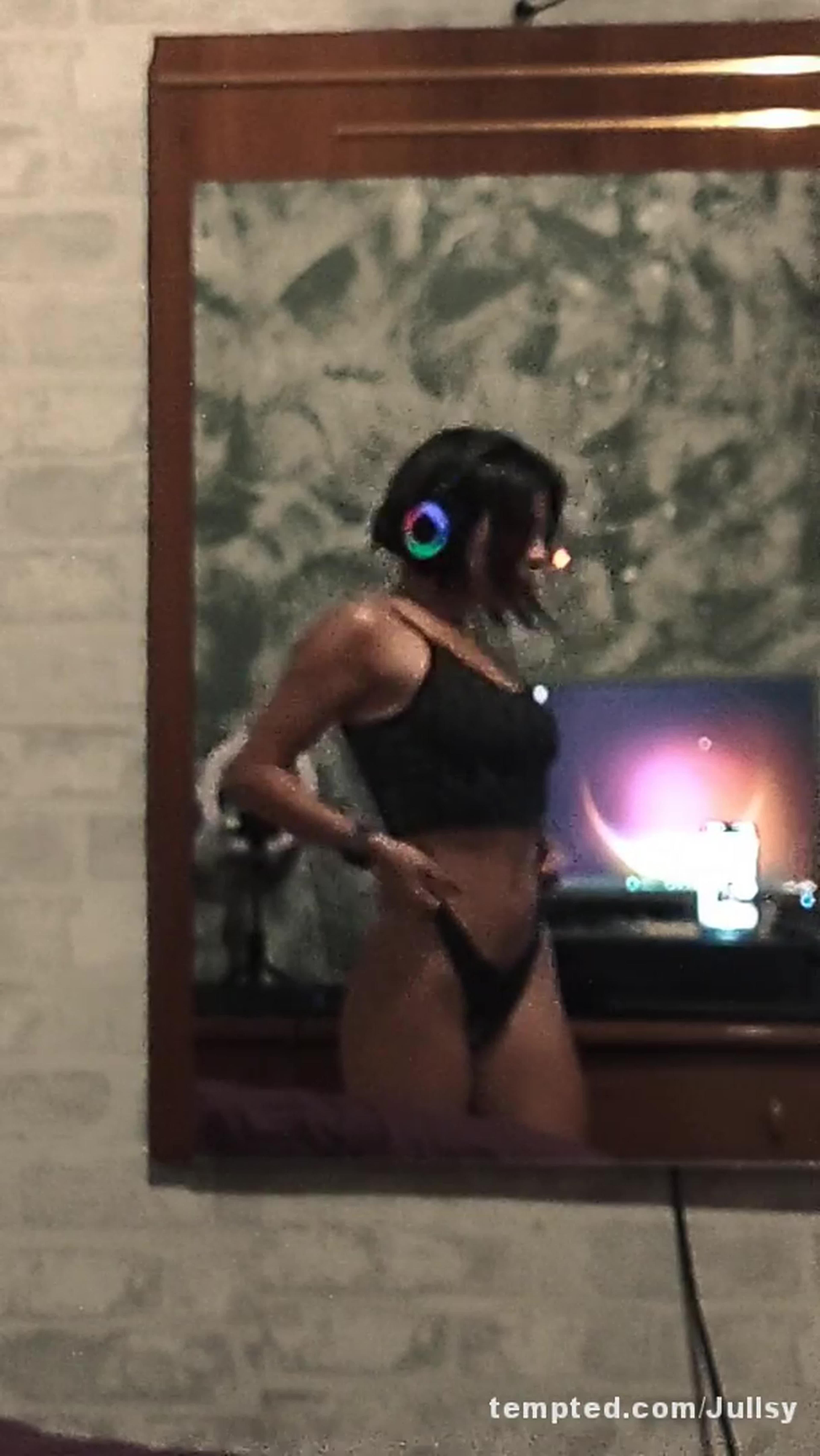 🤭