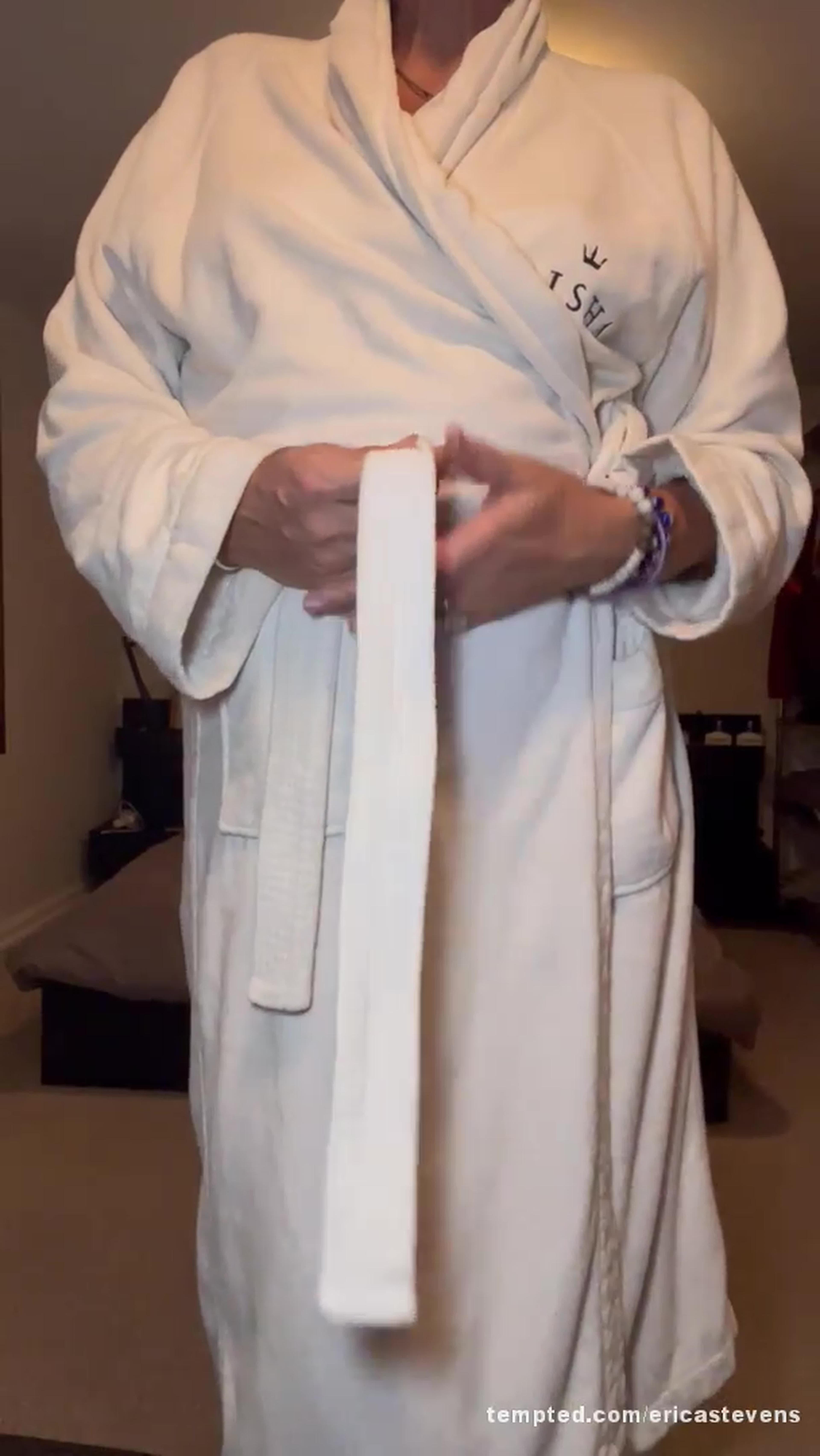 Bathrobe flash