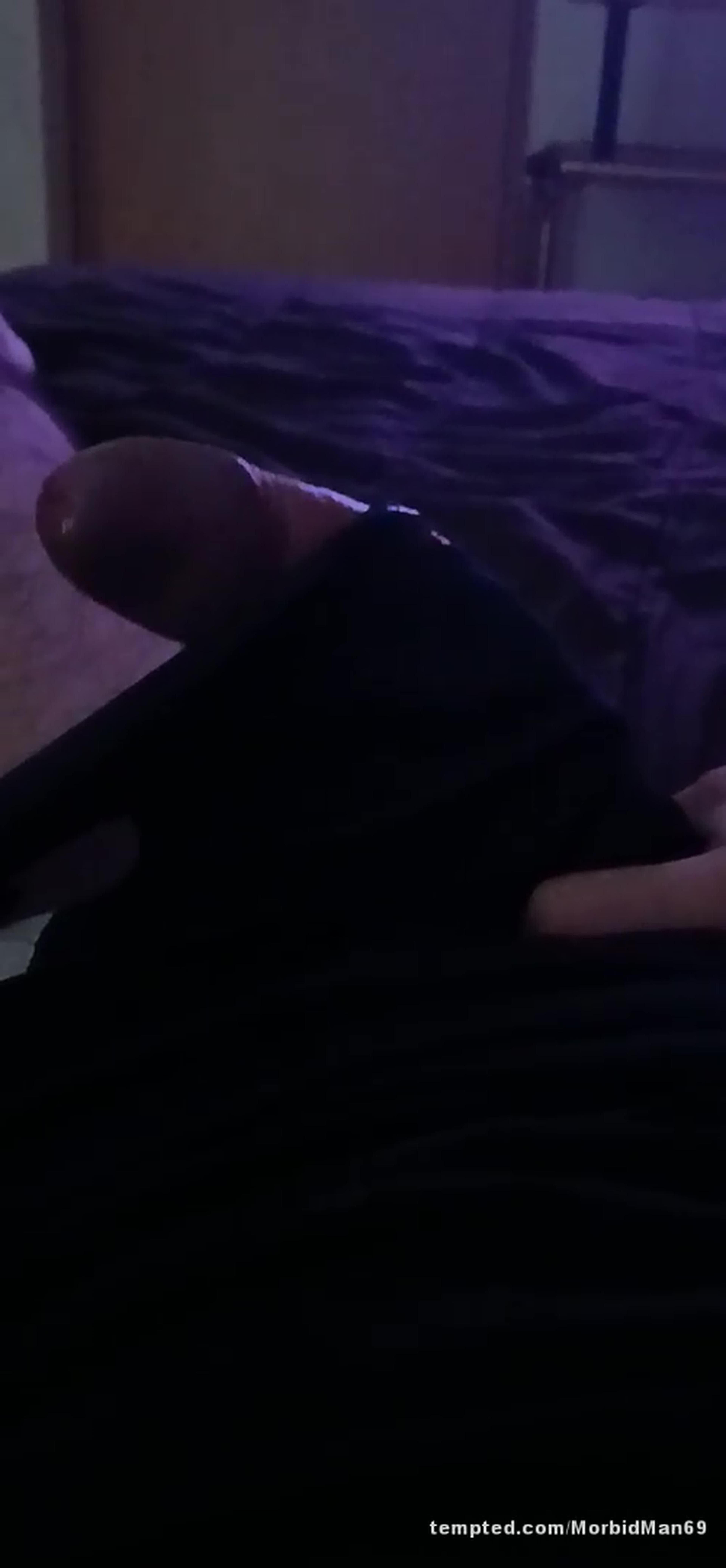😈