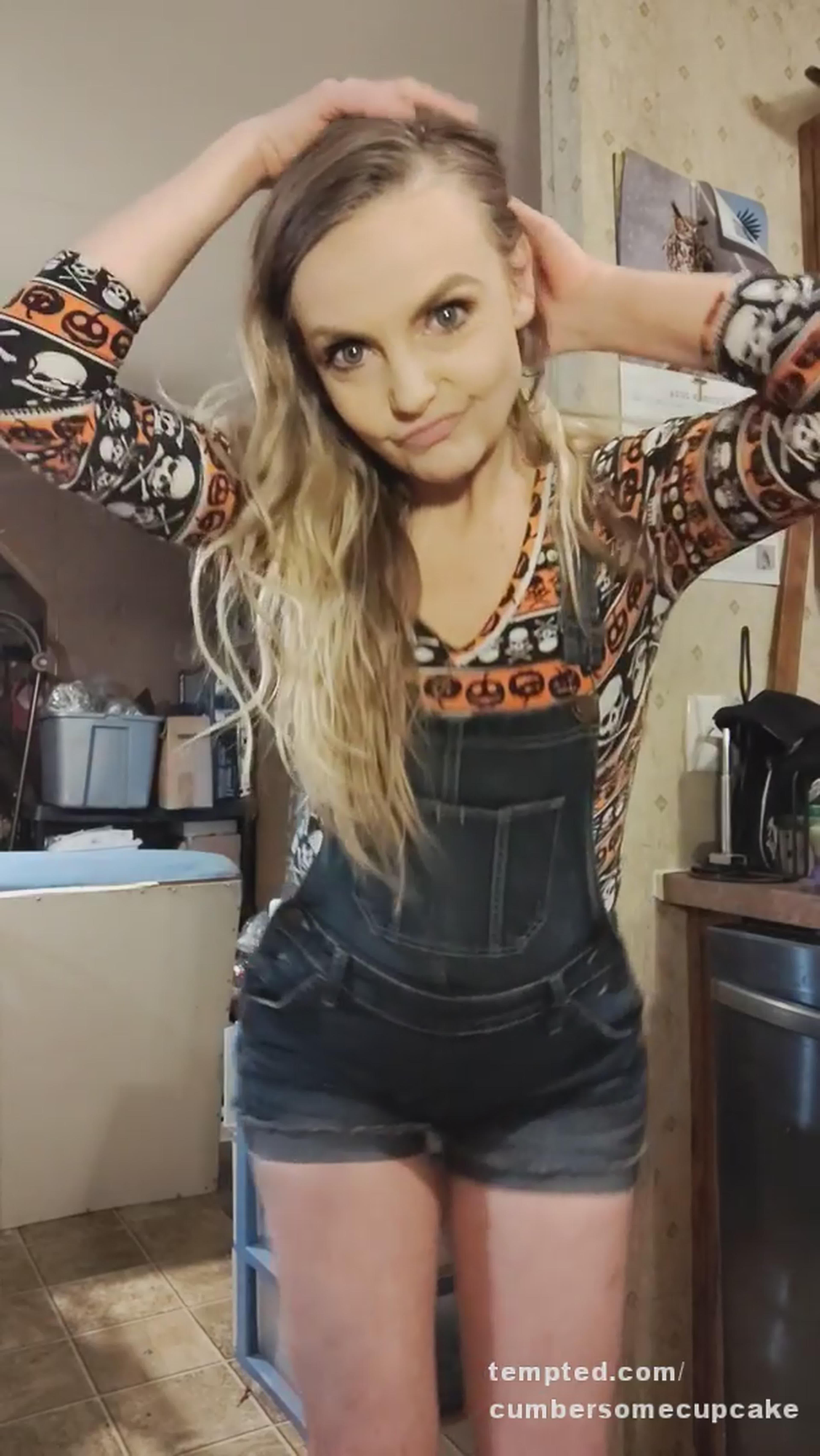 Dancing to no music