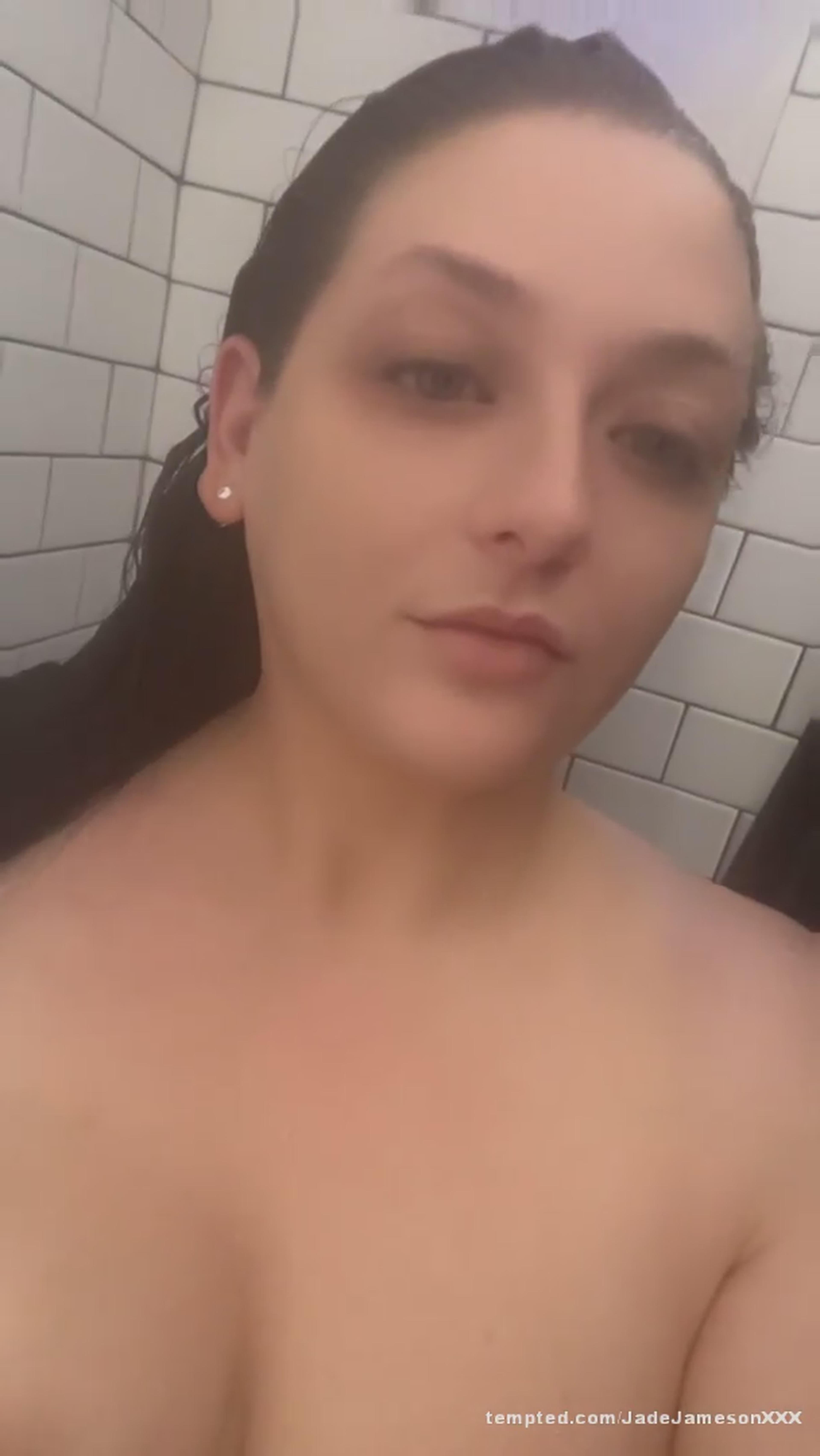 #ShowerPlay 🫣