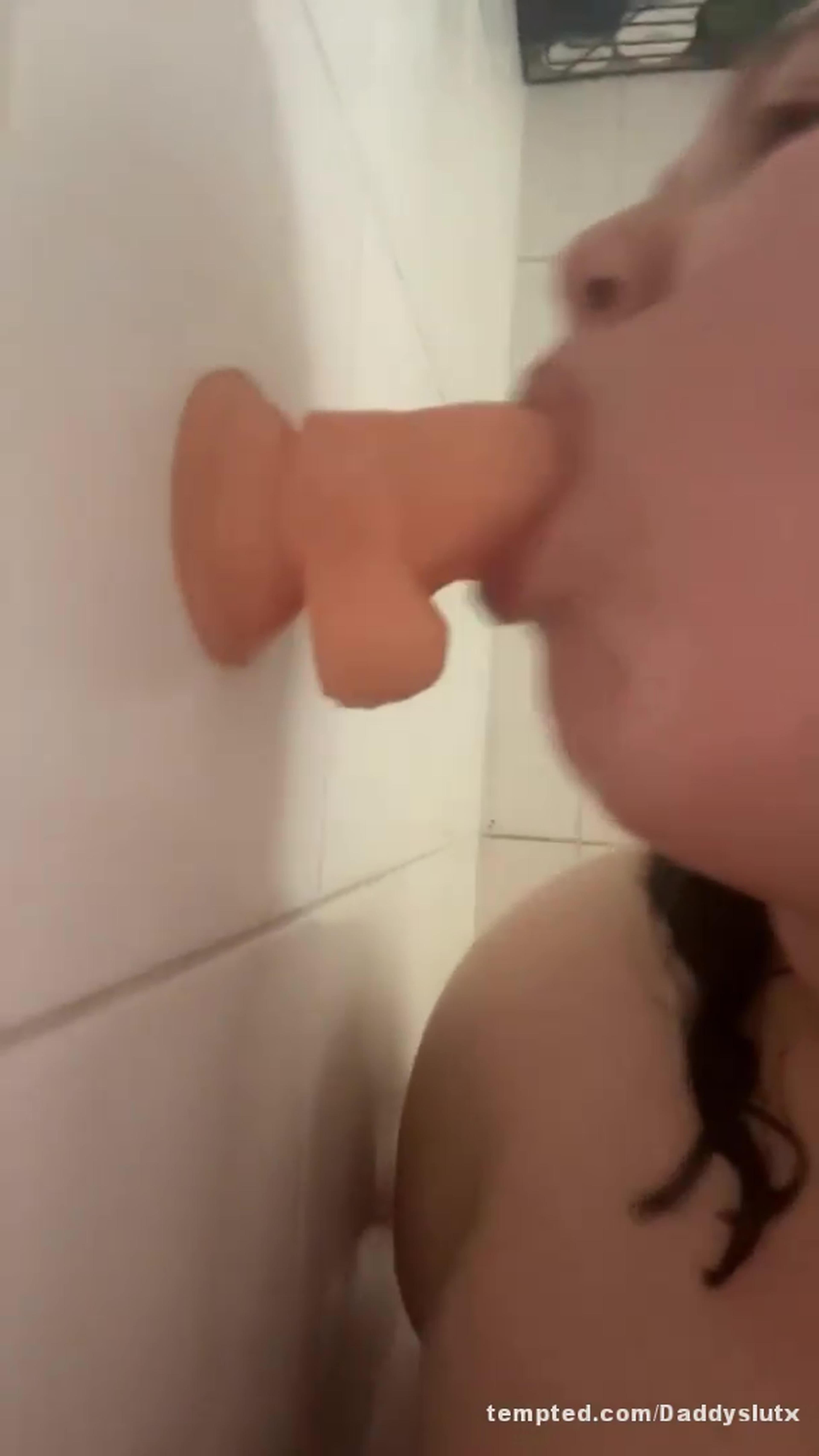 Come see me gag💦🍆wish it could be you daddy😉