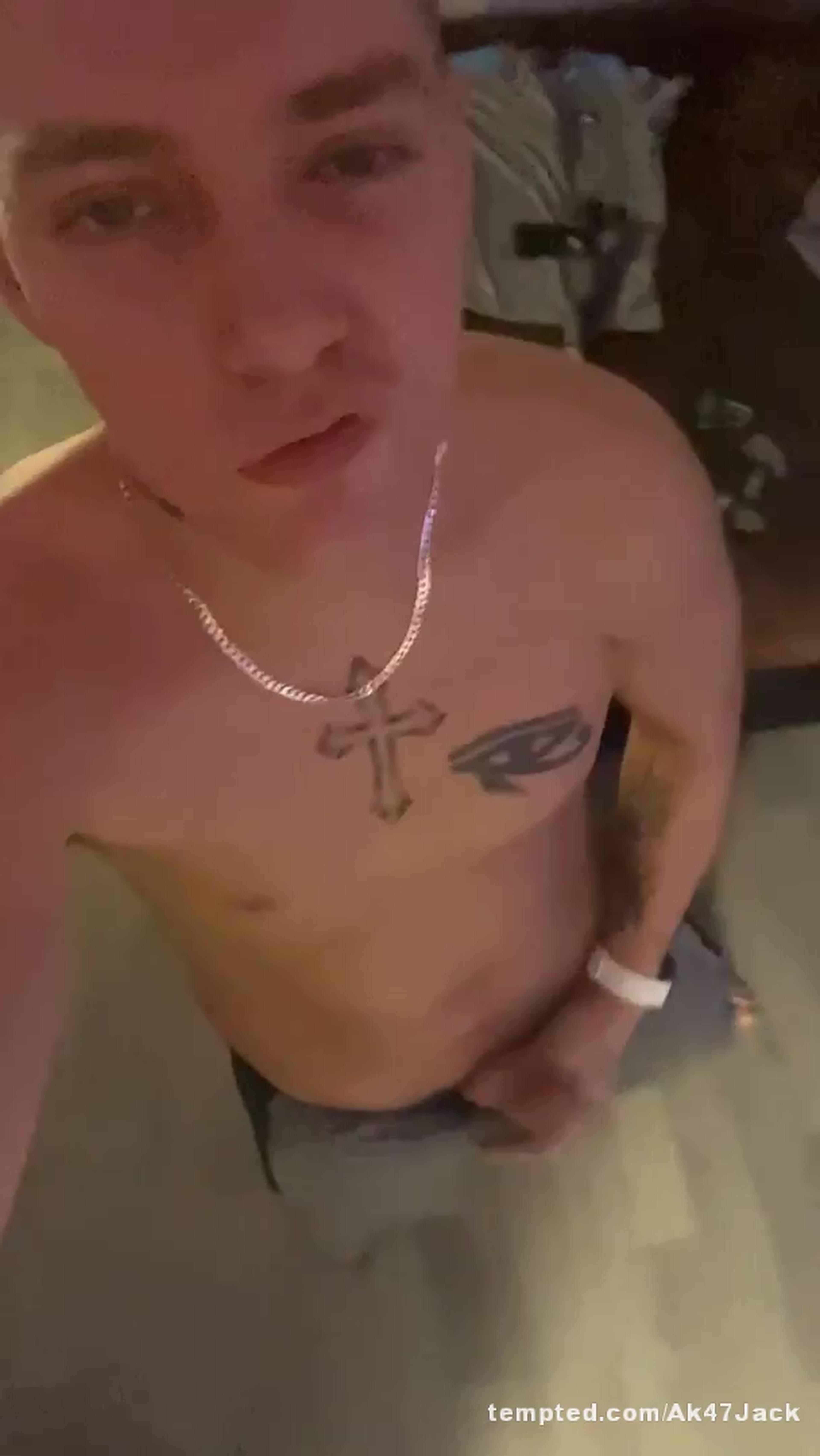 Smoking and playing #SmokingFetish #hung #Chav
