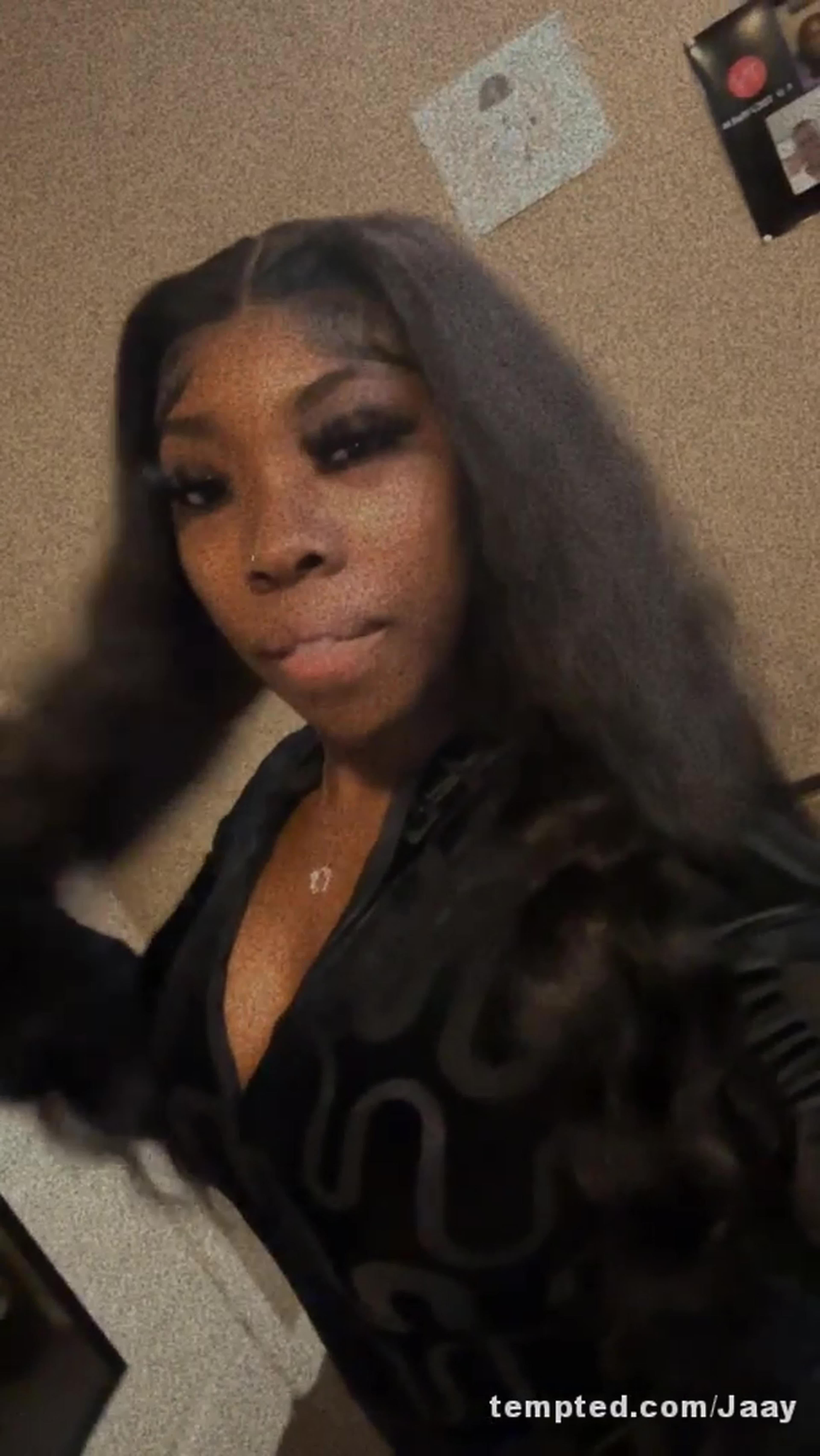Sexyassjay teaser if you want exclusive content and private photos of Jay subscribe now 🥰 don’t hesitate I promise it’ll be worth it😩