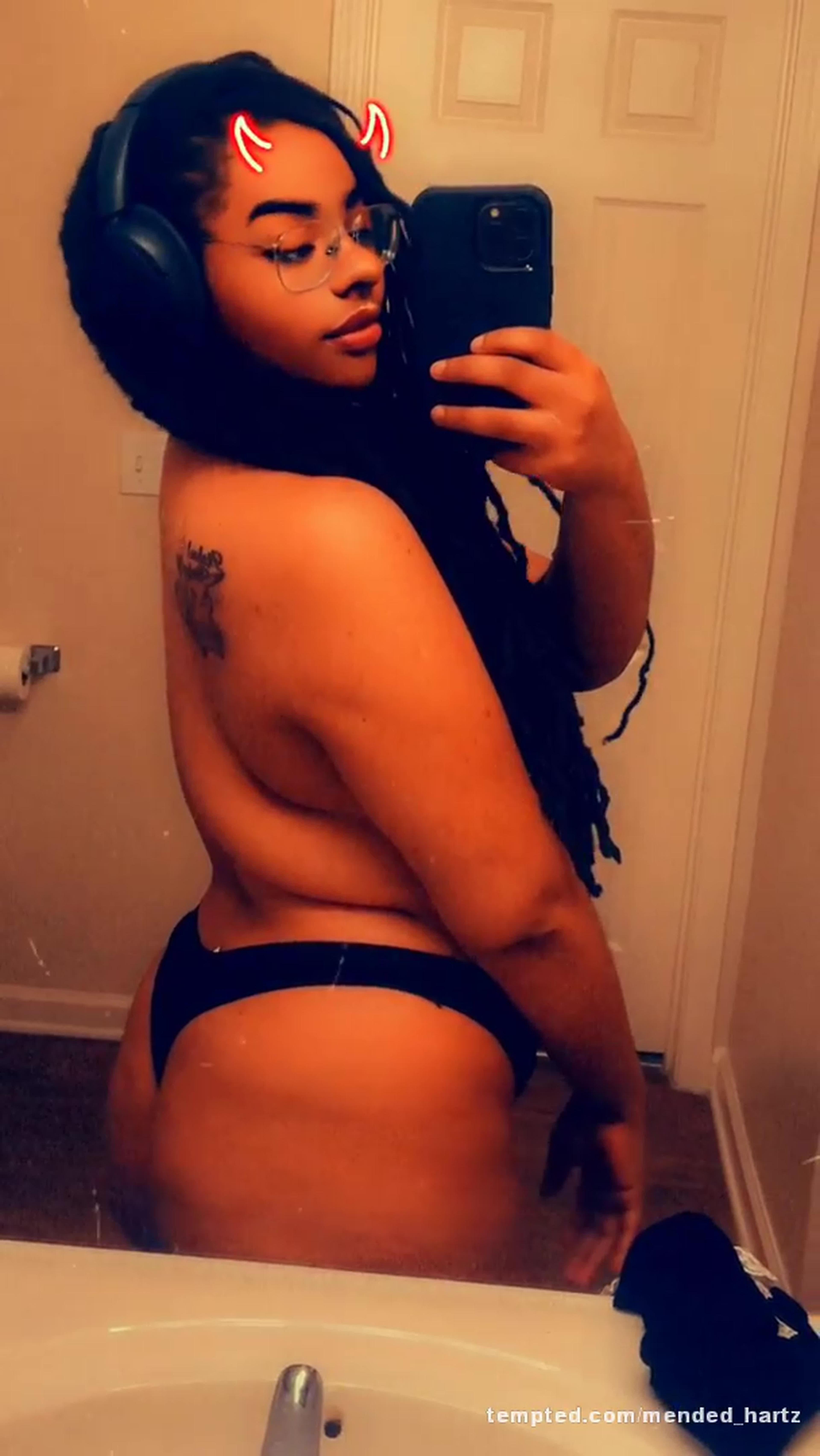 Come To Me #naked #Erotic #ConnectWithMe #ebonygoddess #DreadHead