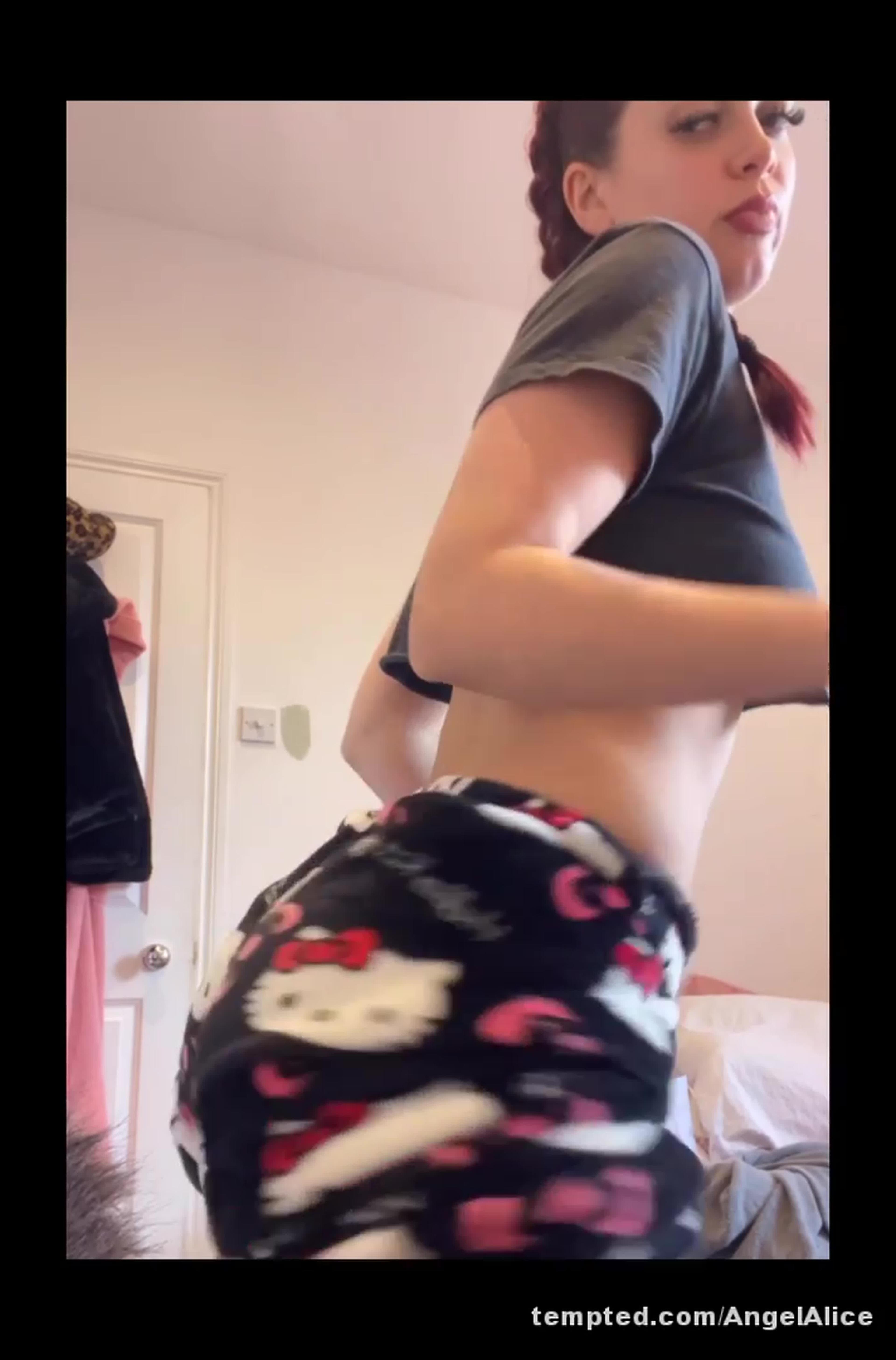 Redhead Shakes #RedHairSlut #Pawg #shakeass