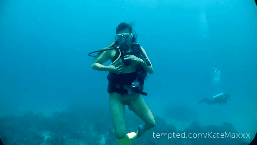 Naked scuba #