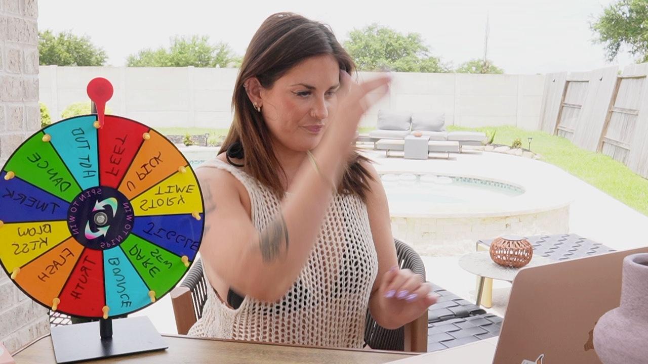 Abby Rose Hot Tub Show $10 to spin $25 to strip