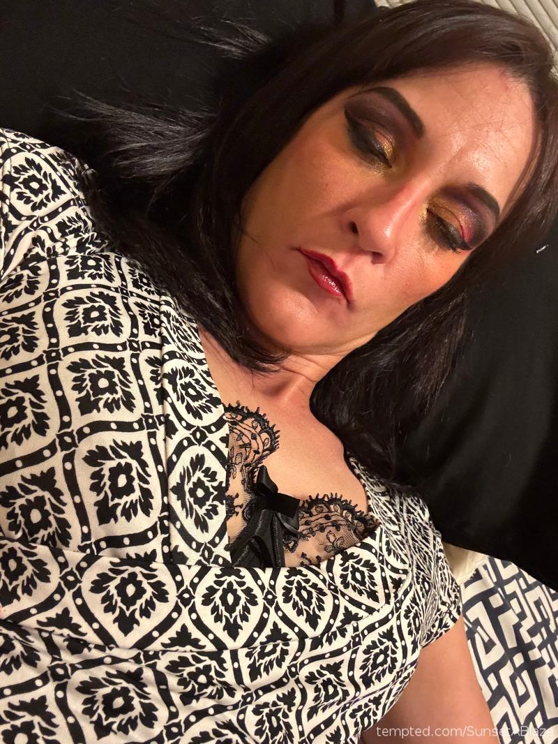 Retro Housewife/Mistress by Night #housewifeseduction